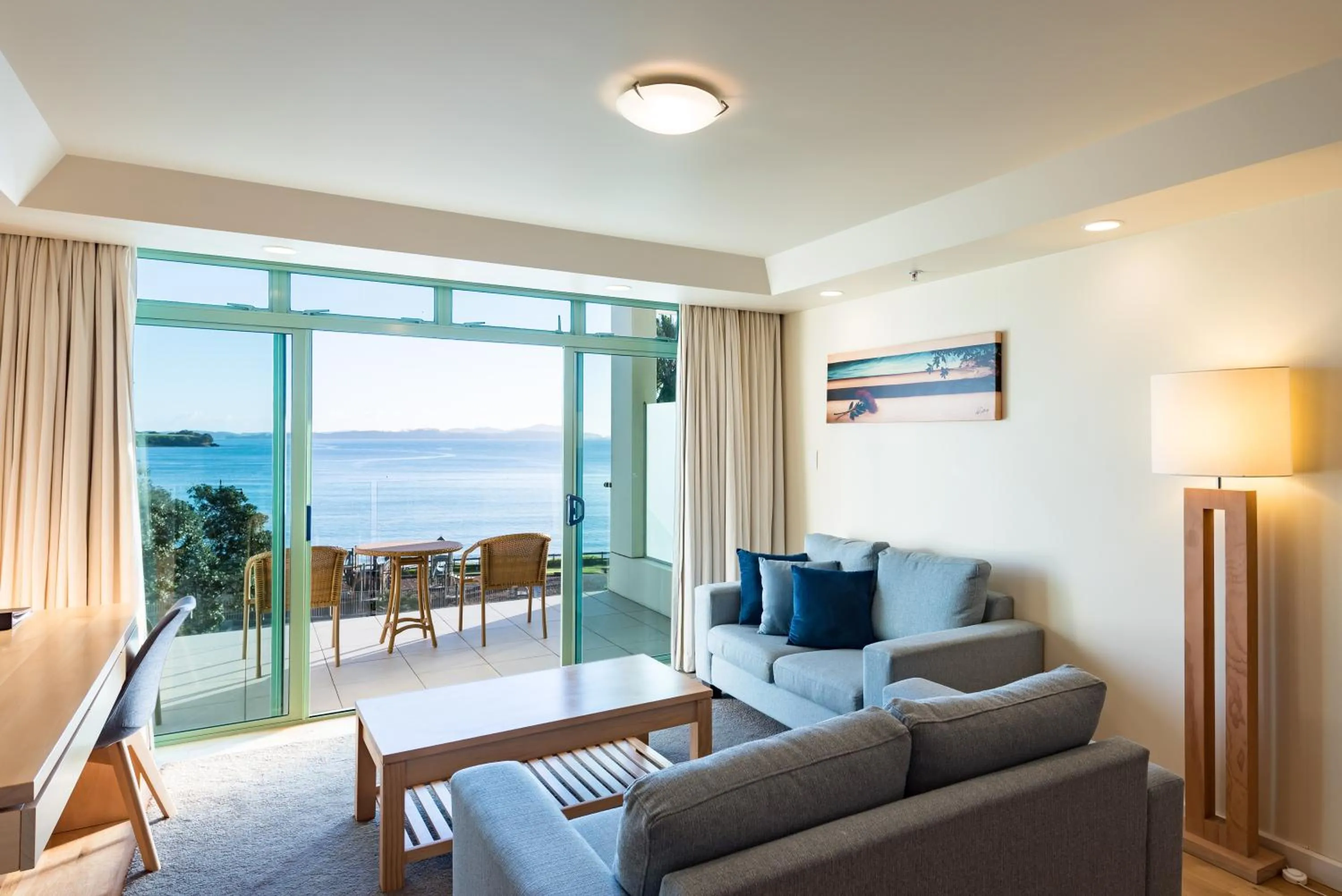 Living room in Paihia Beach Resort & Spa Hotel