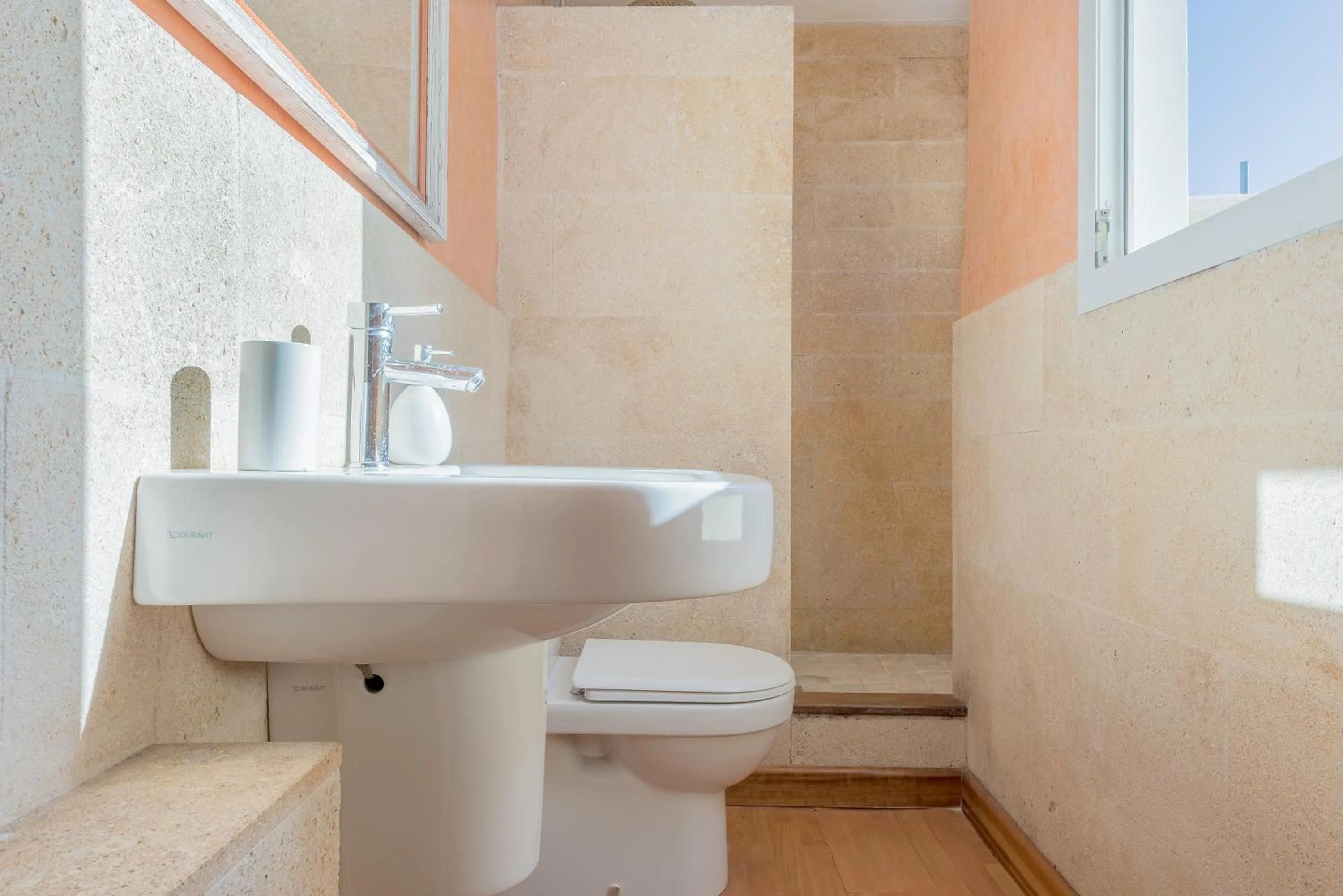 Bathroom in Ático en el centro con terraza