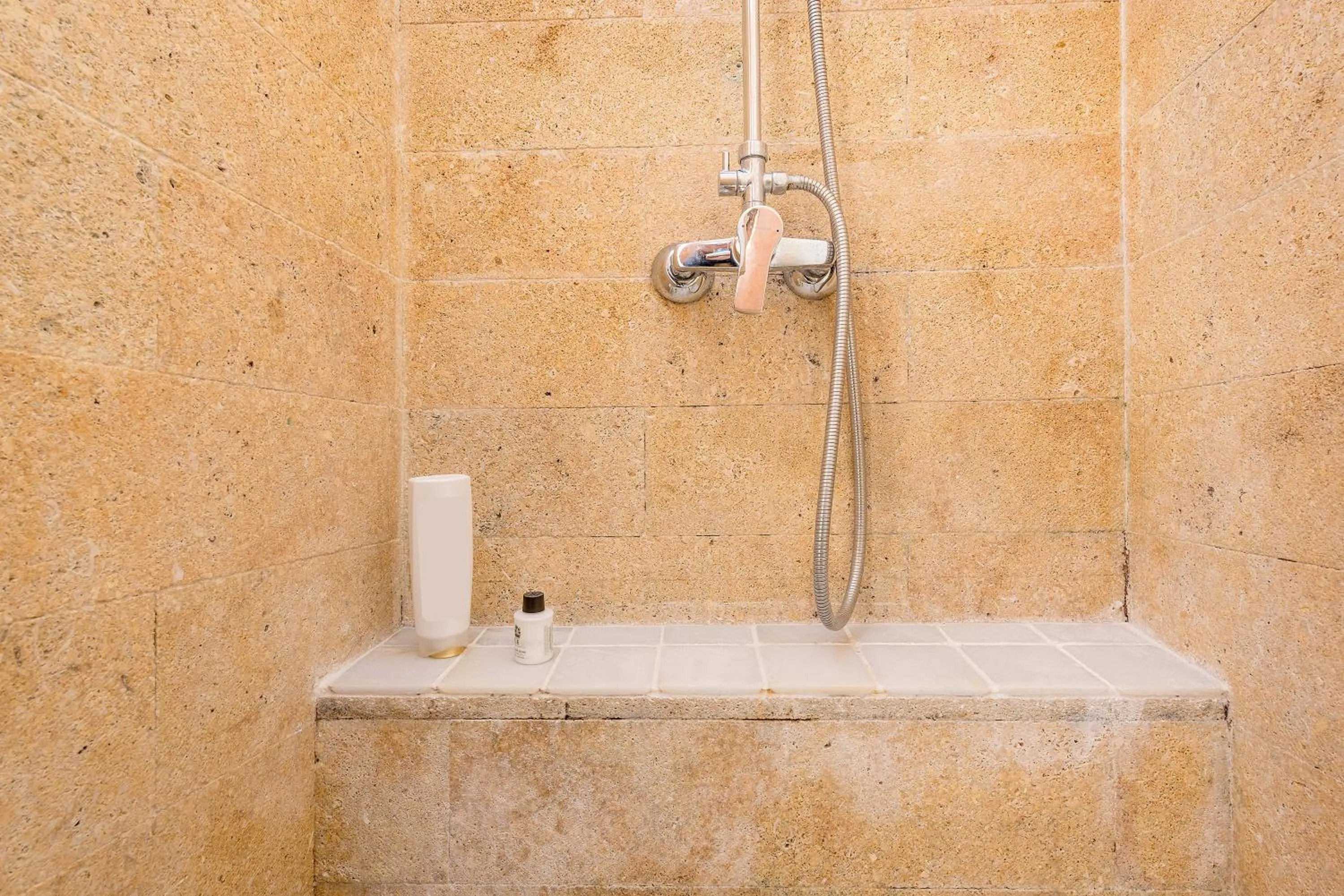 Bathroom in Ático en el centro con terraza