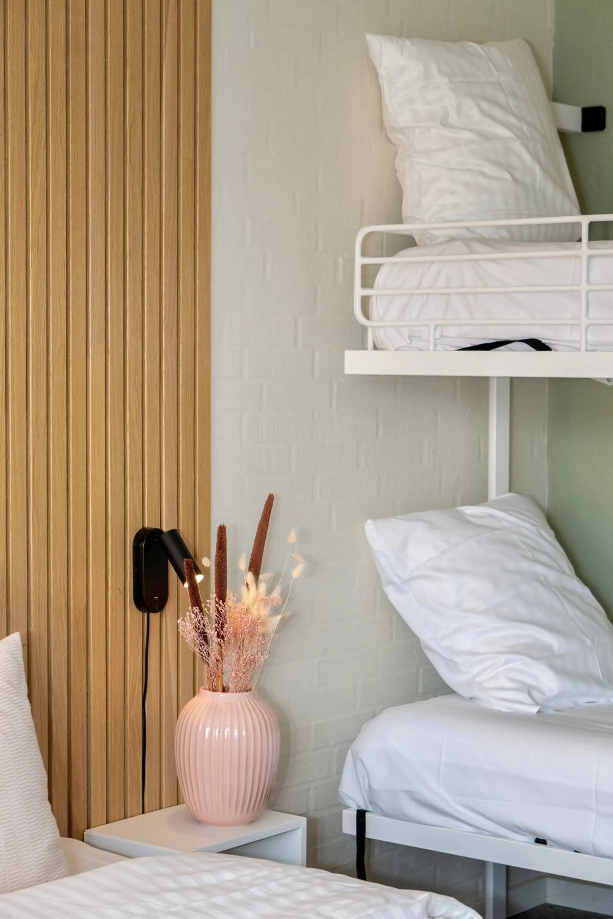 Photo of the whole room, Bed in Strandhotel Klitrosen