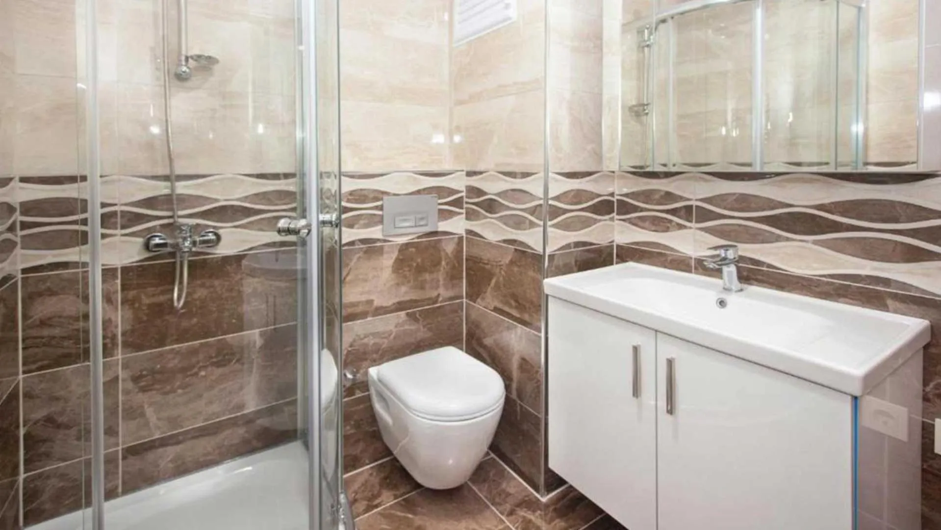 Shower in Nisantasi Residence