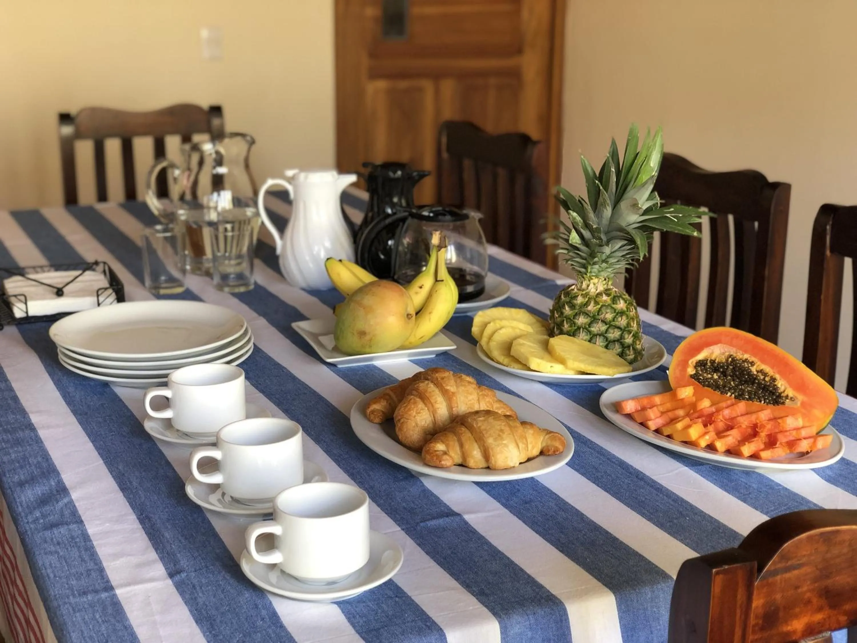 Breakfast in La Casa de Cariari Al Golf