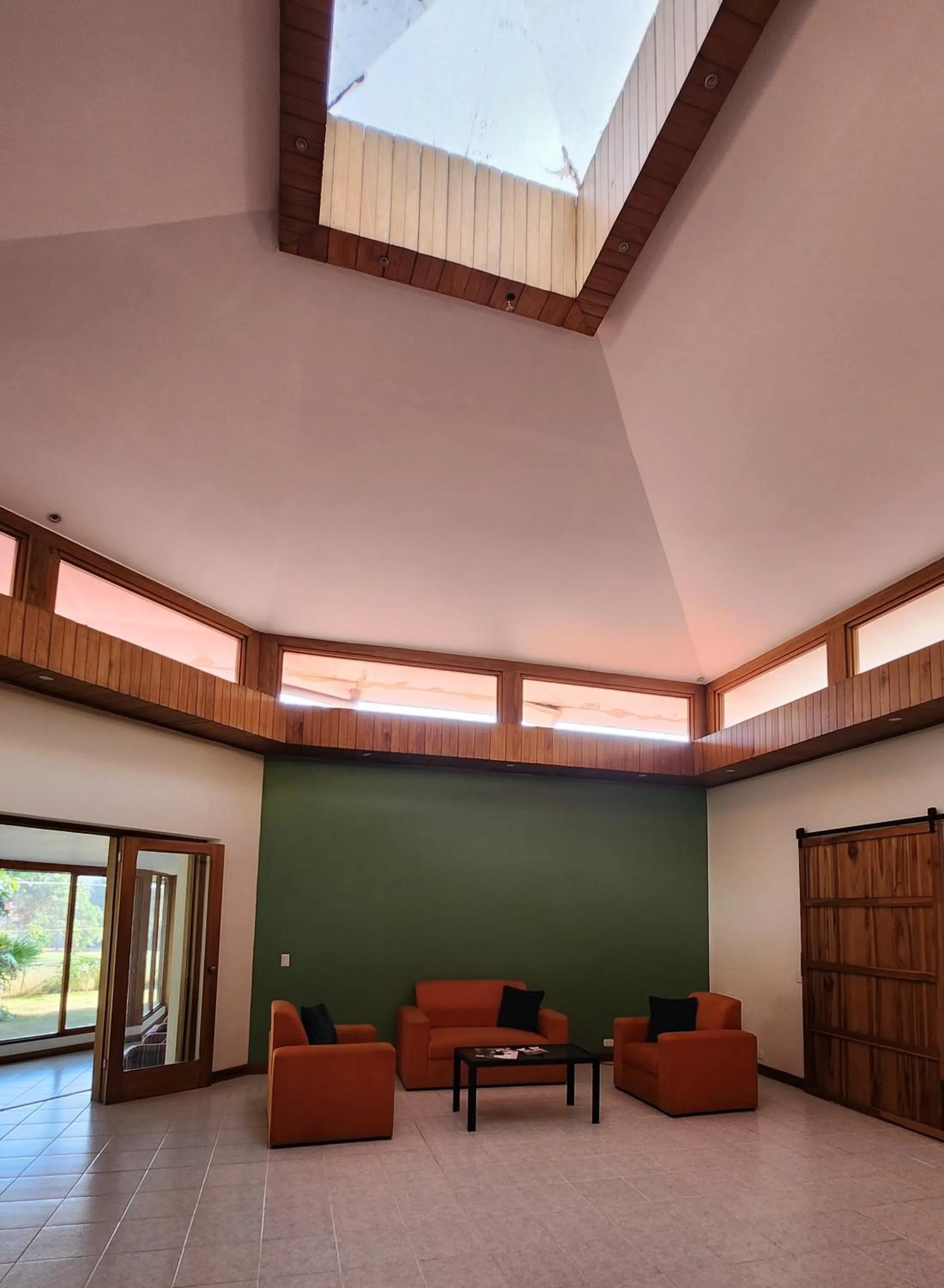 Property building in La Casa de Cariari Al Golf