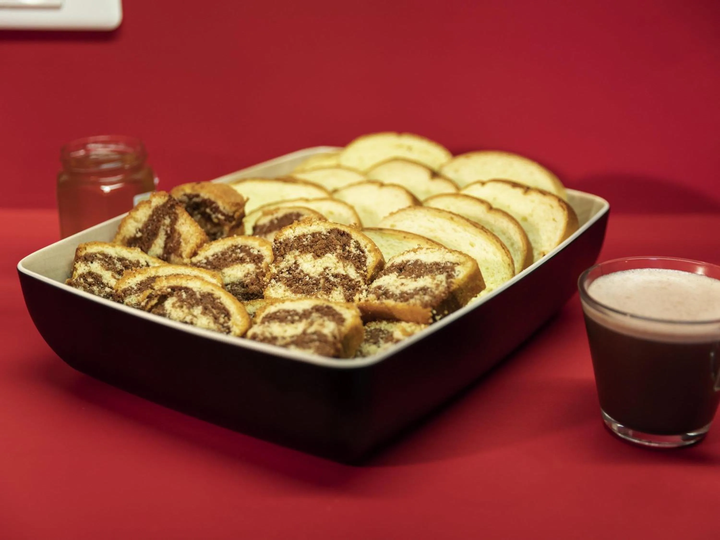 Breakfast in hotelF1 Dole