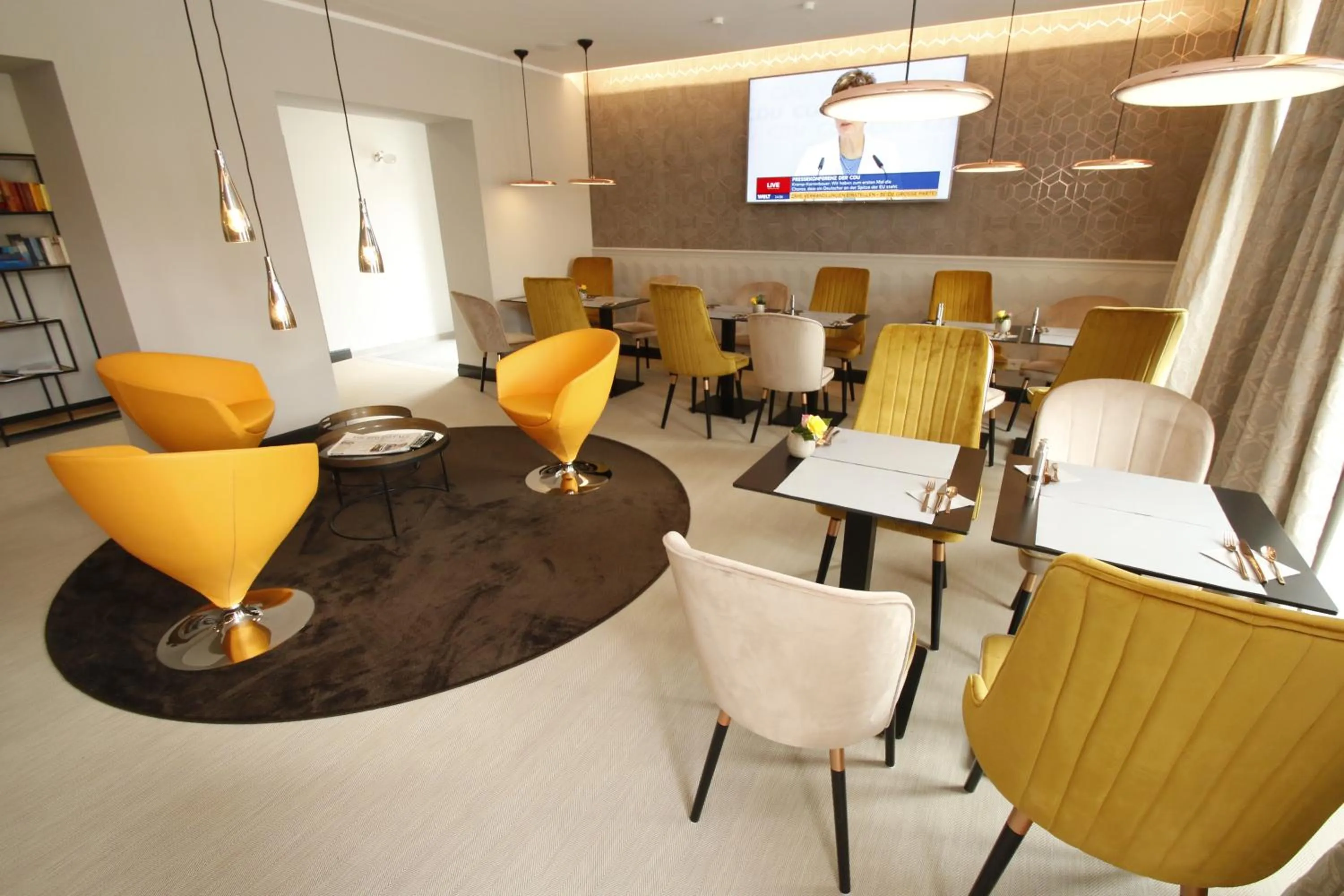 Restaurant/places to eat in Amelie No 1 Hotel & Appartements