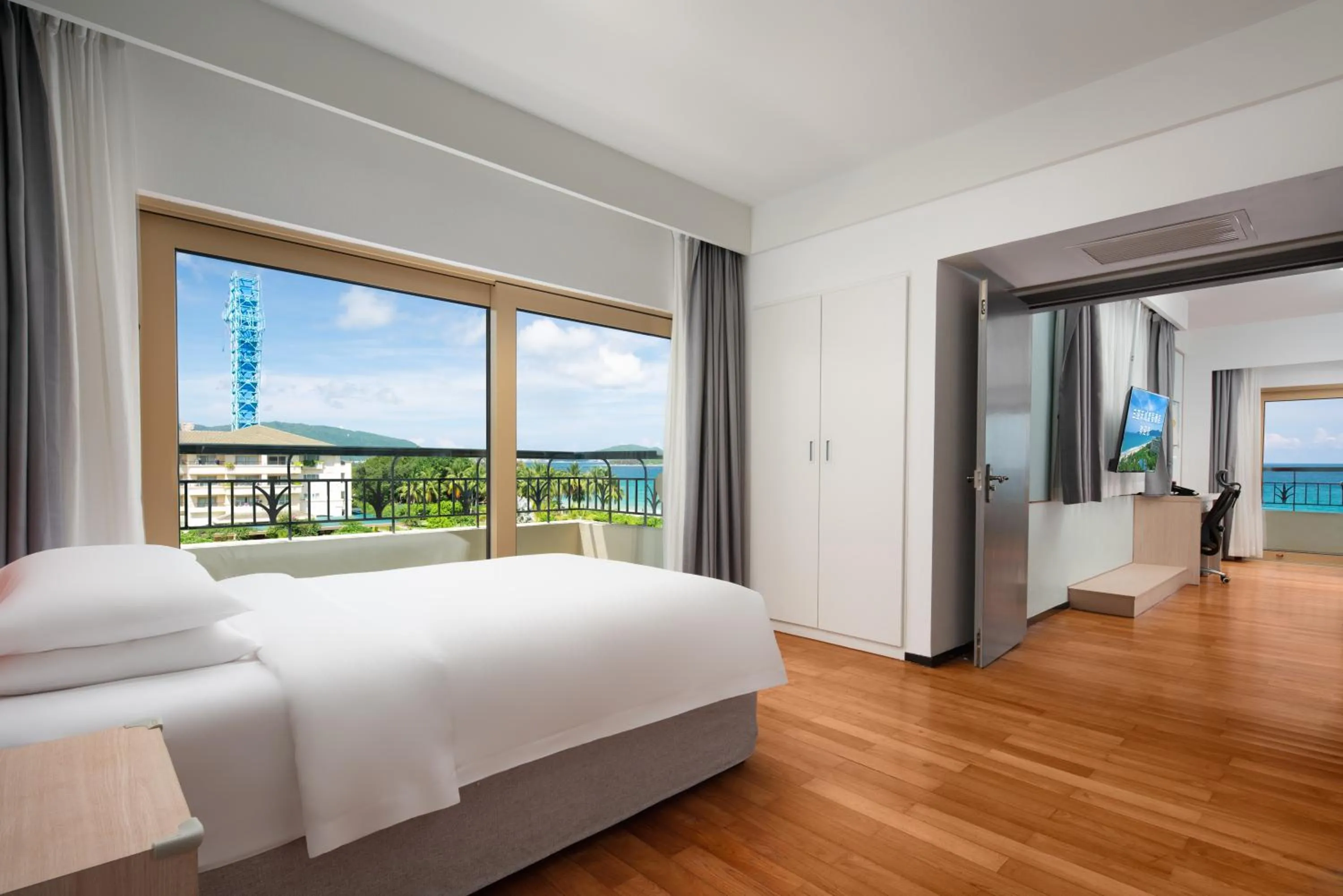 Bed in Horizon Resort & Spa Yalong Bay-Yalong Bay Central