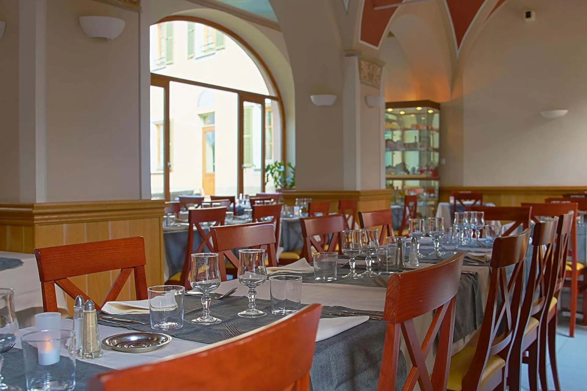 Restaurant/places to eat in Le Prieuré