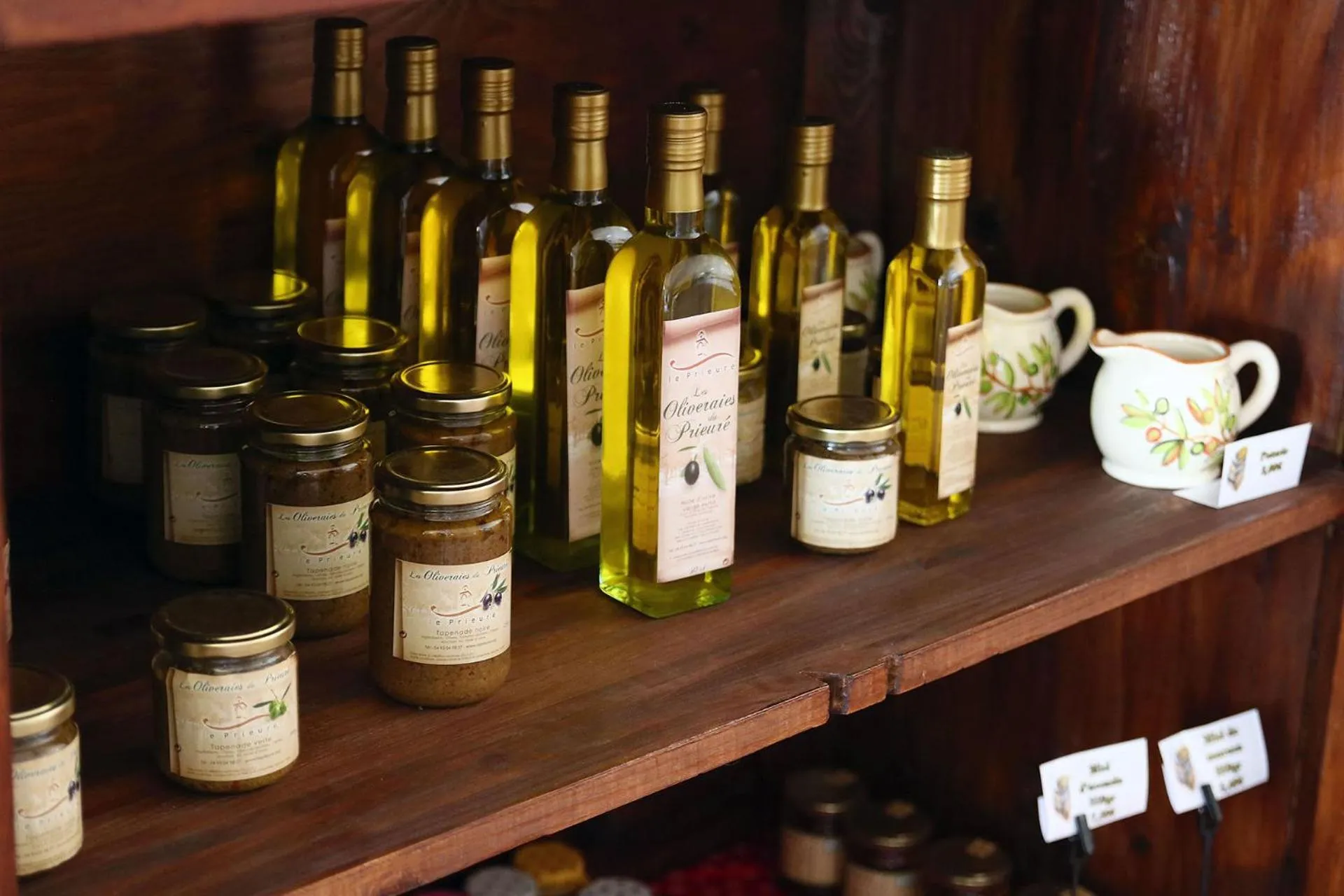 On-site shops in Le Prieuré