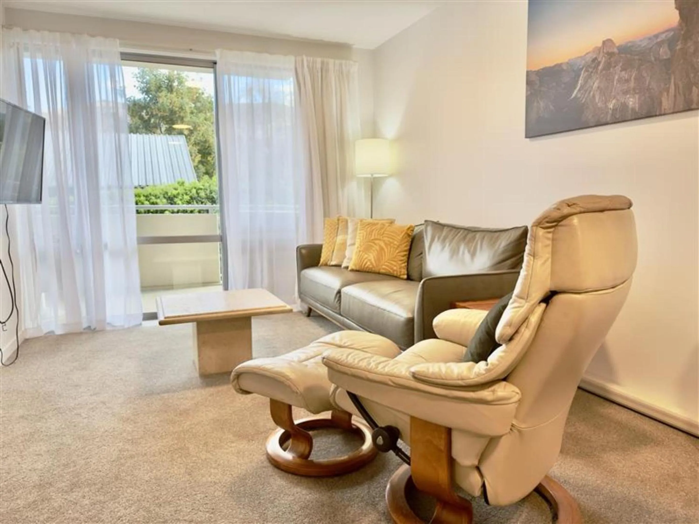 Living room in Belvedere Apartments