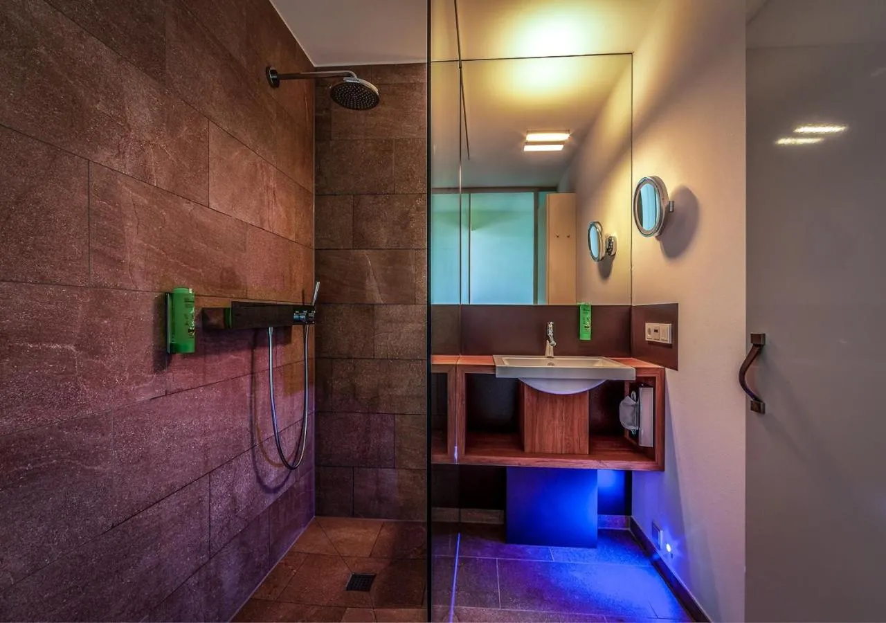 Shower in Ferienwohnungen Boardinghouse Bodensee