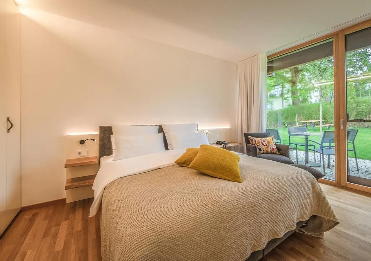 Bed in Ferienwohnungen Boardinghouse Bodensee