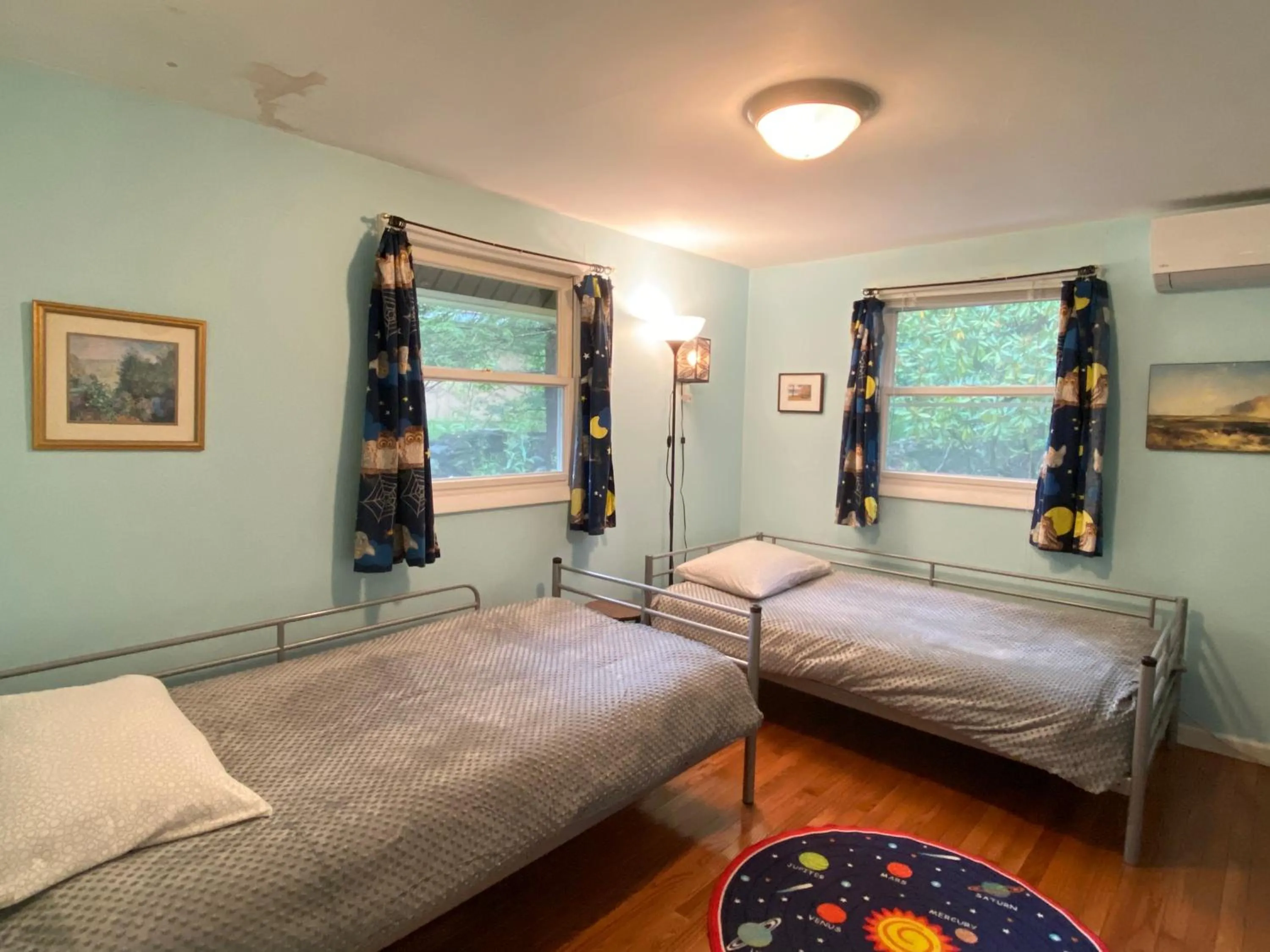 Bed in Secluded Greekside Cabin near Camelback