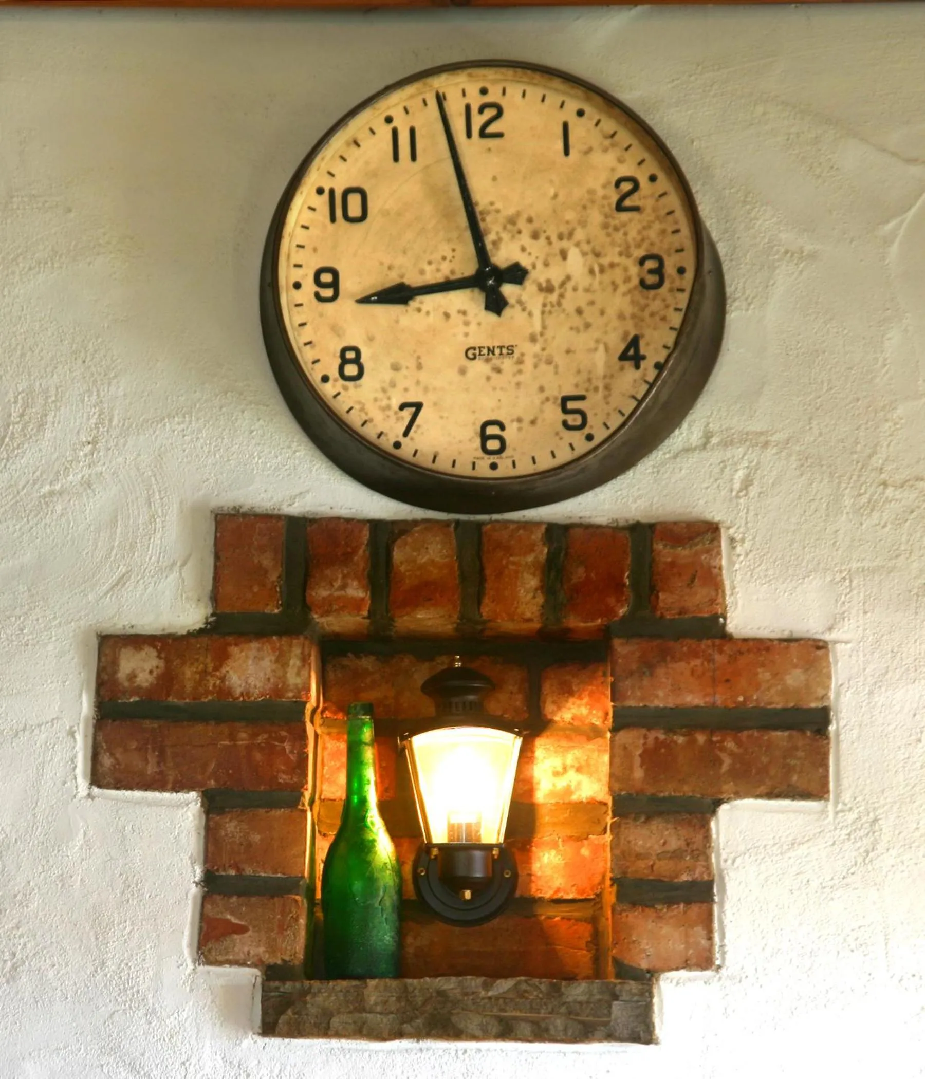 Decorative detail in Maddens Bridge Bar & Guesthouse