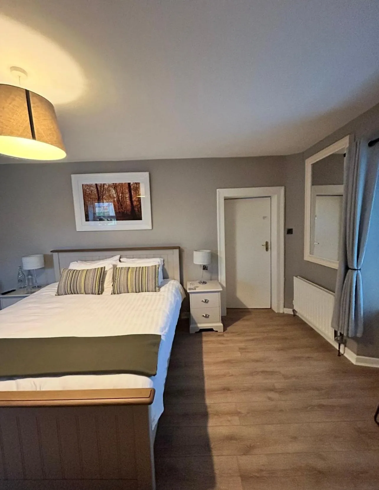 Bed in Maddens Bridge Bar & Guesthouse