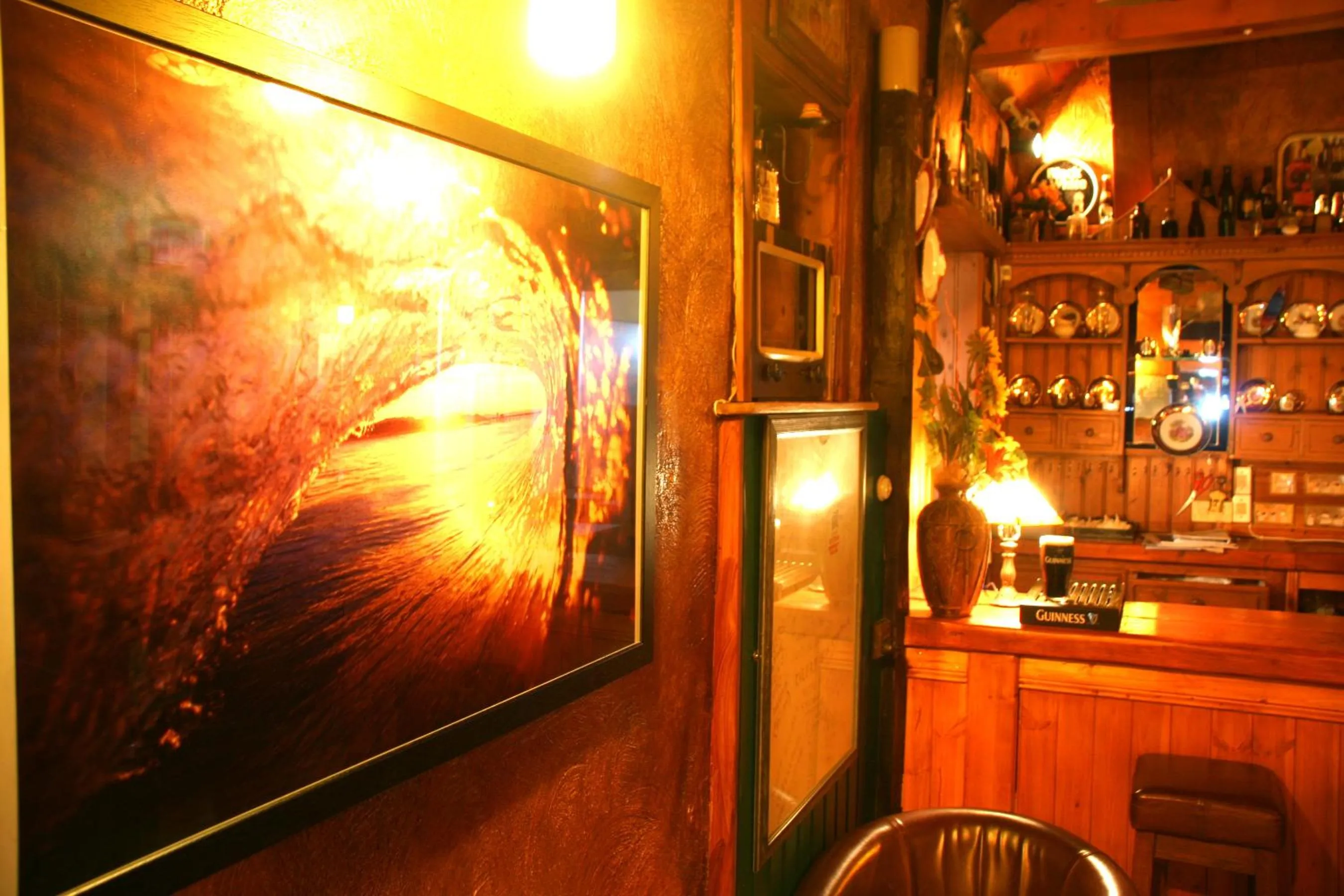 Lounge or bar in Maddens Bridge Bar & Guesthouse