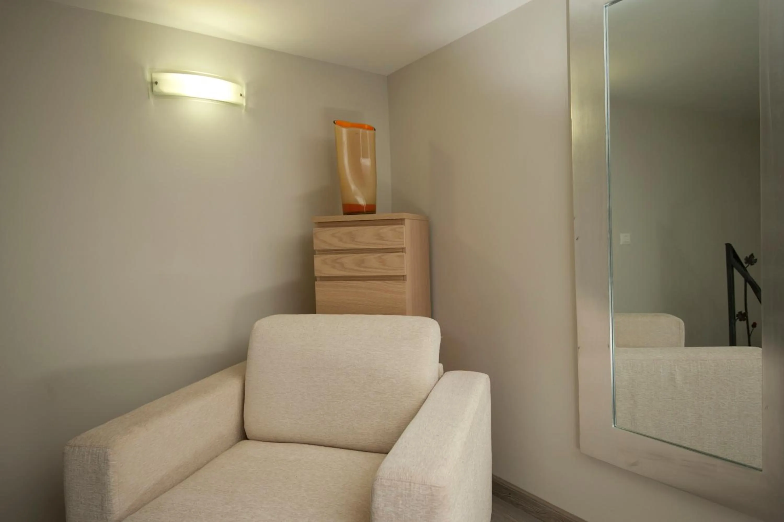 Bedroom in Luxury on the River