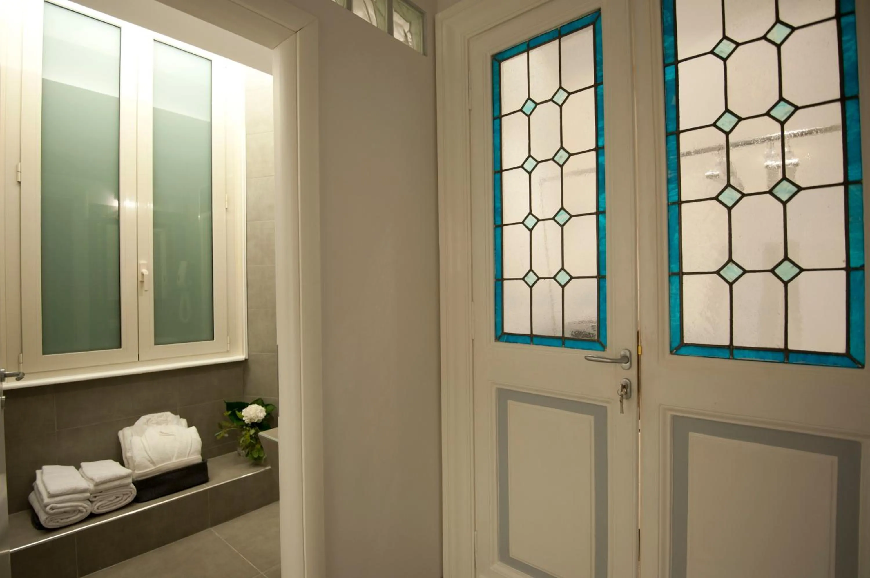 Bathroom in Luxury on the River