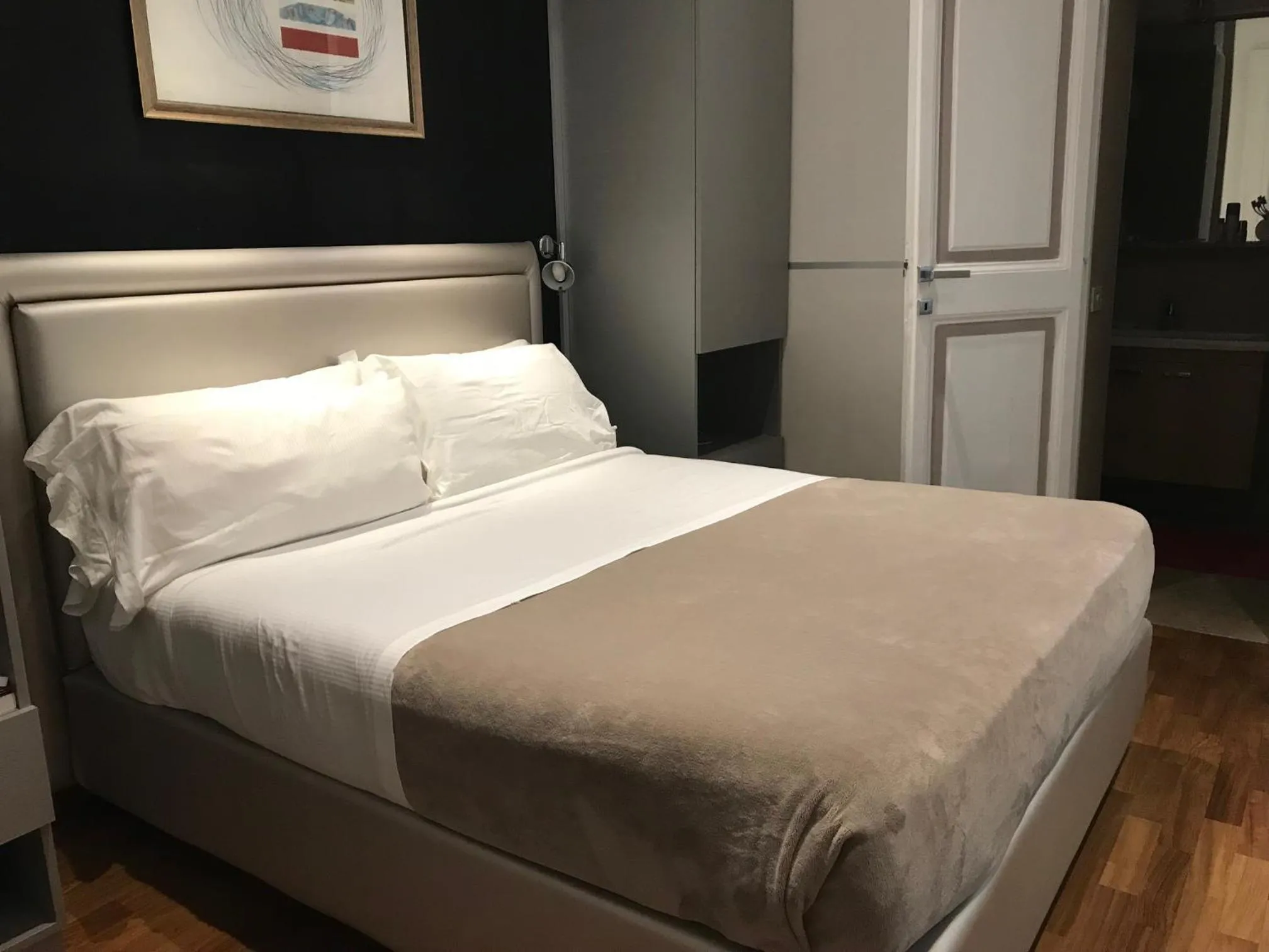 Bed in Luxury on the River