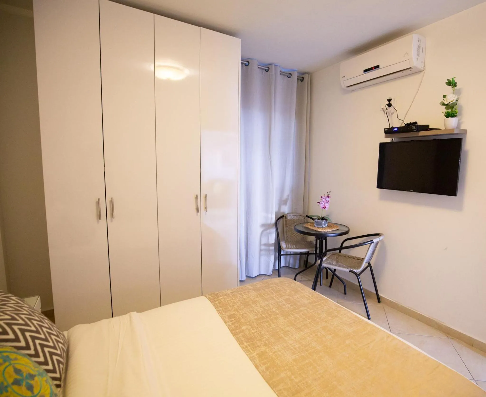 Bedroom, Bed in Dira BaLev