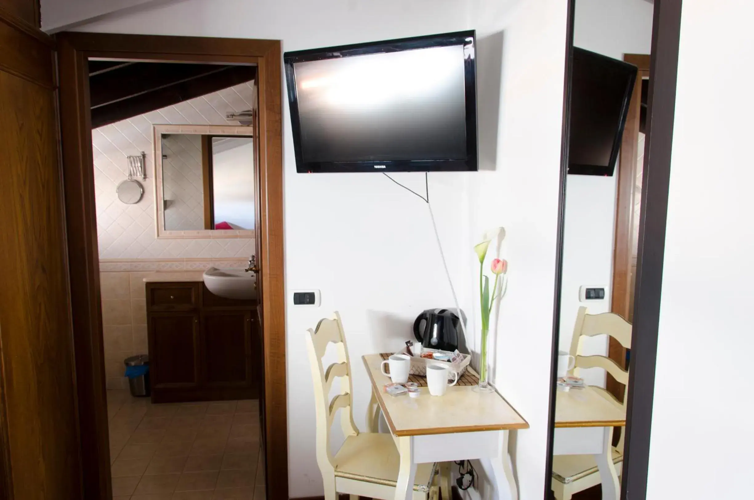 Superior Double Room - Attic in Borgo Pio 91 Superior Double Room - Attic in Borgo Pio 91