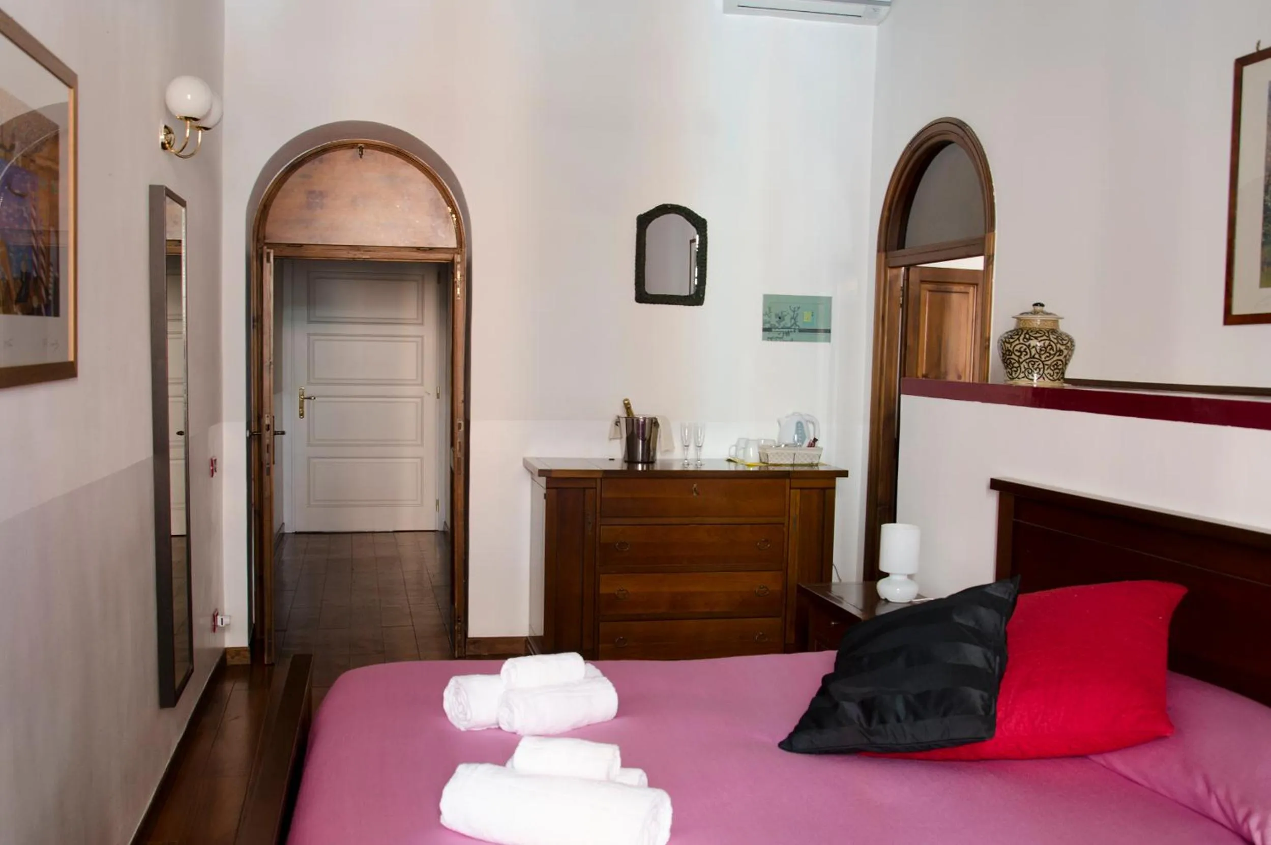 Bedroom, Bed in Borgo Pio 91