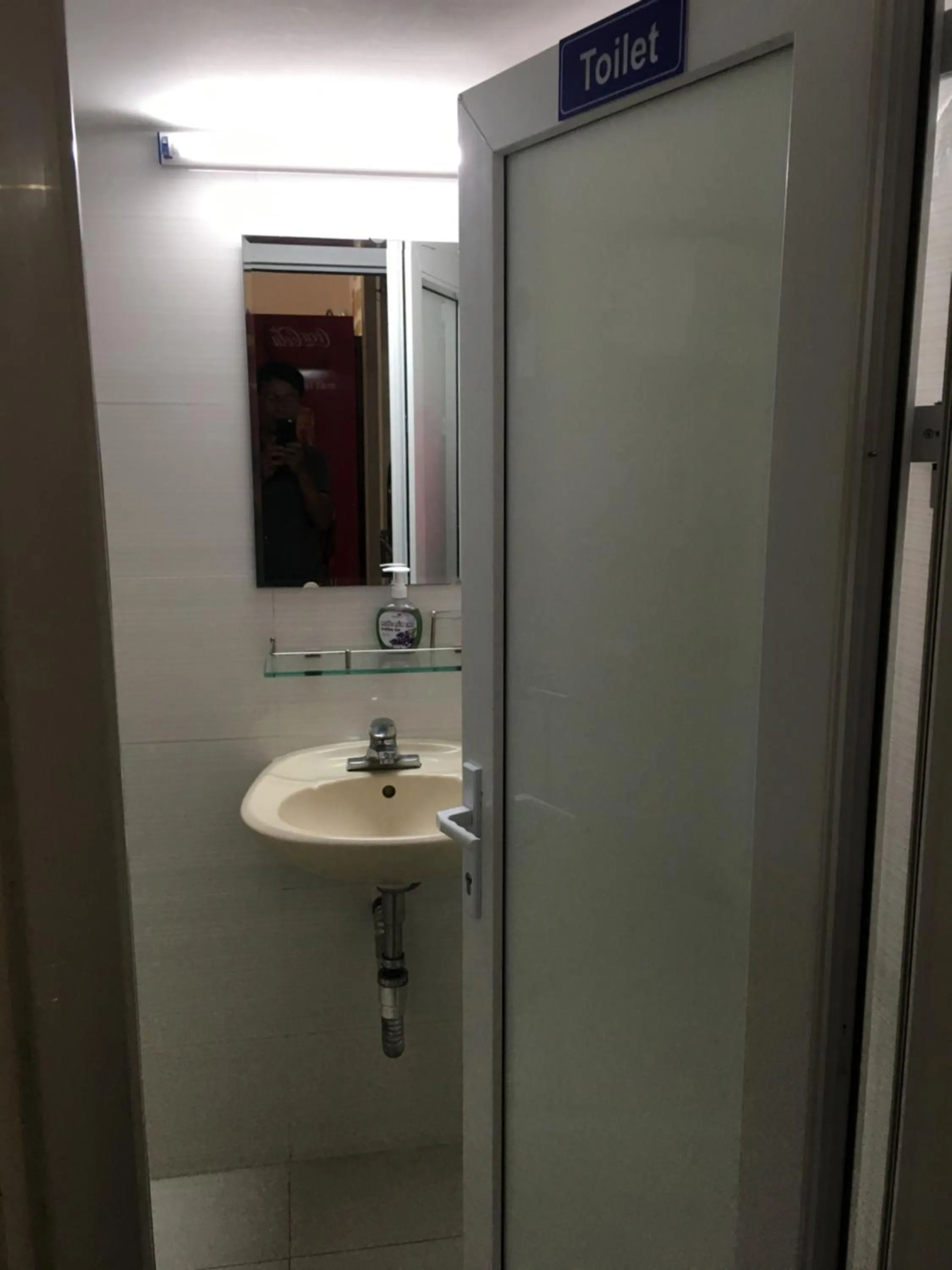 Bathroom in Maily Hostel