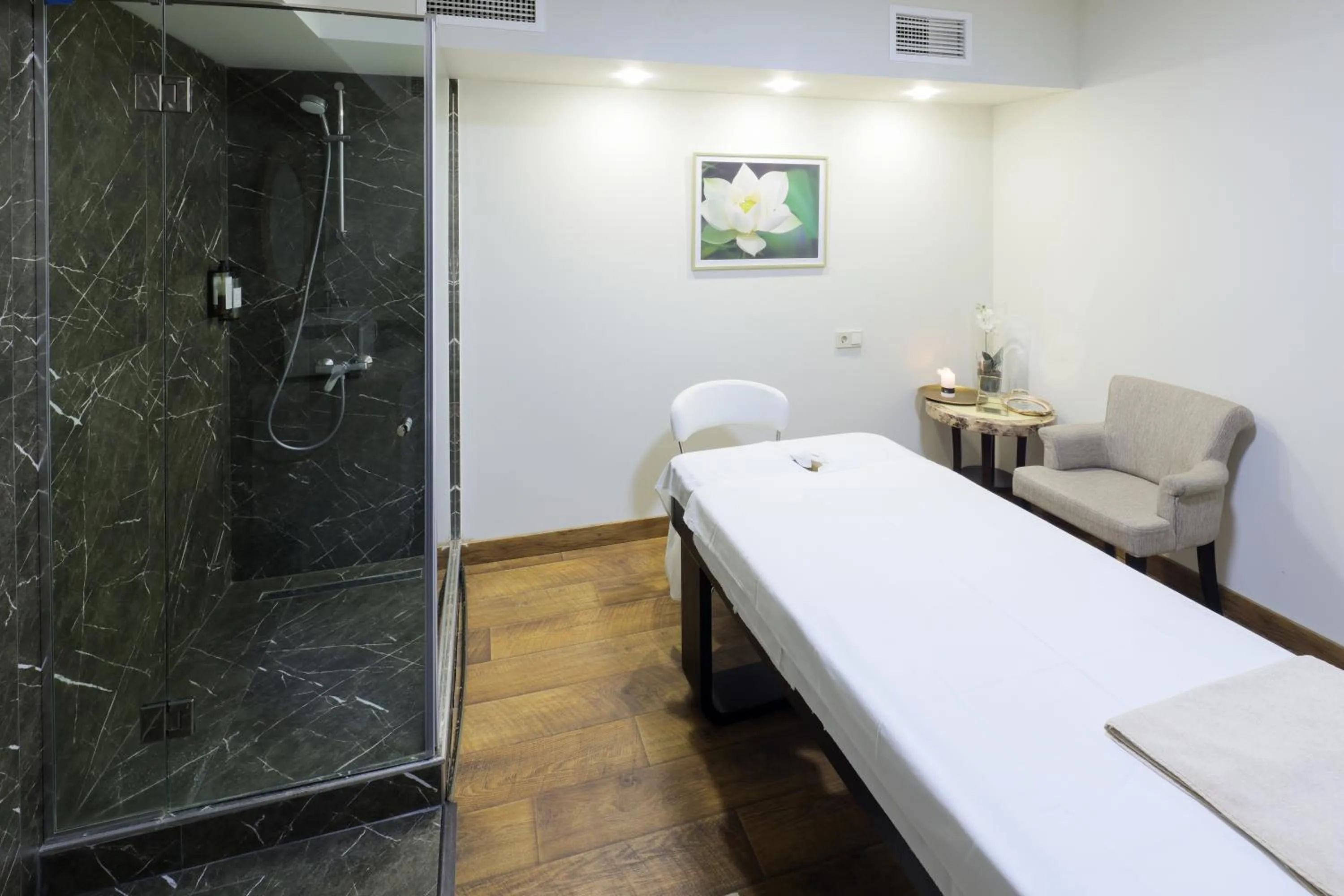 Spa and wellness centre/facilities, Bed in Apricot Hotel Yerevan