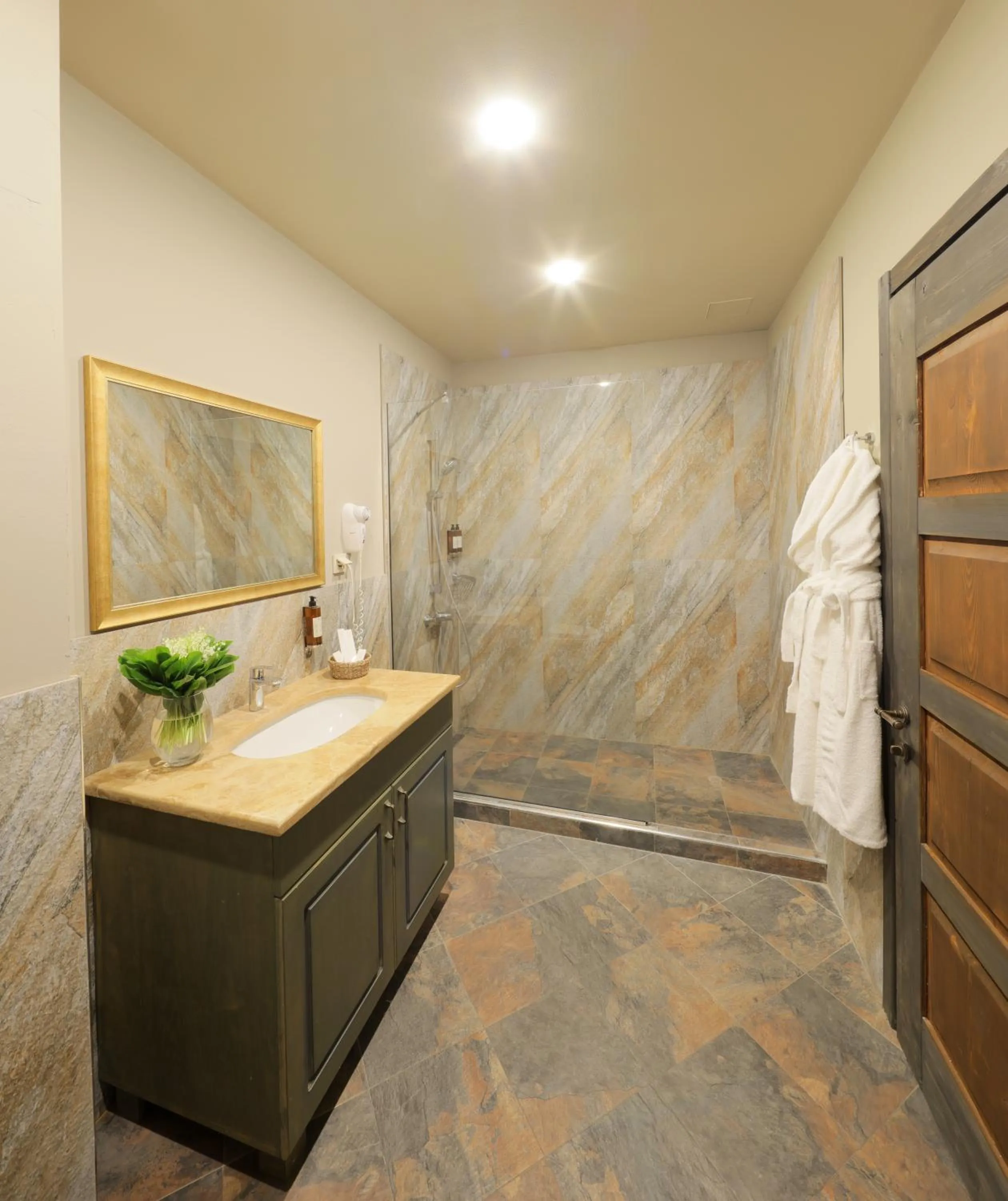 Bathroom in Apricot Hotel Yerevan