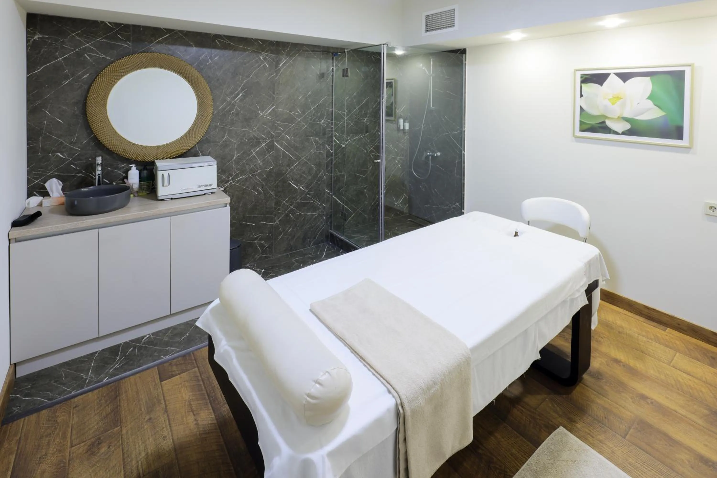 Spa and wellness centre/facilities in Apricot Hotel Yerevan