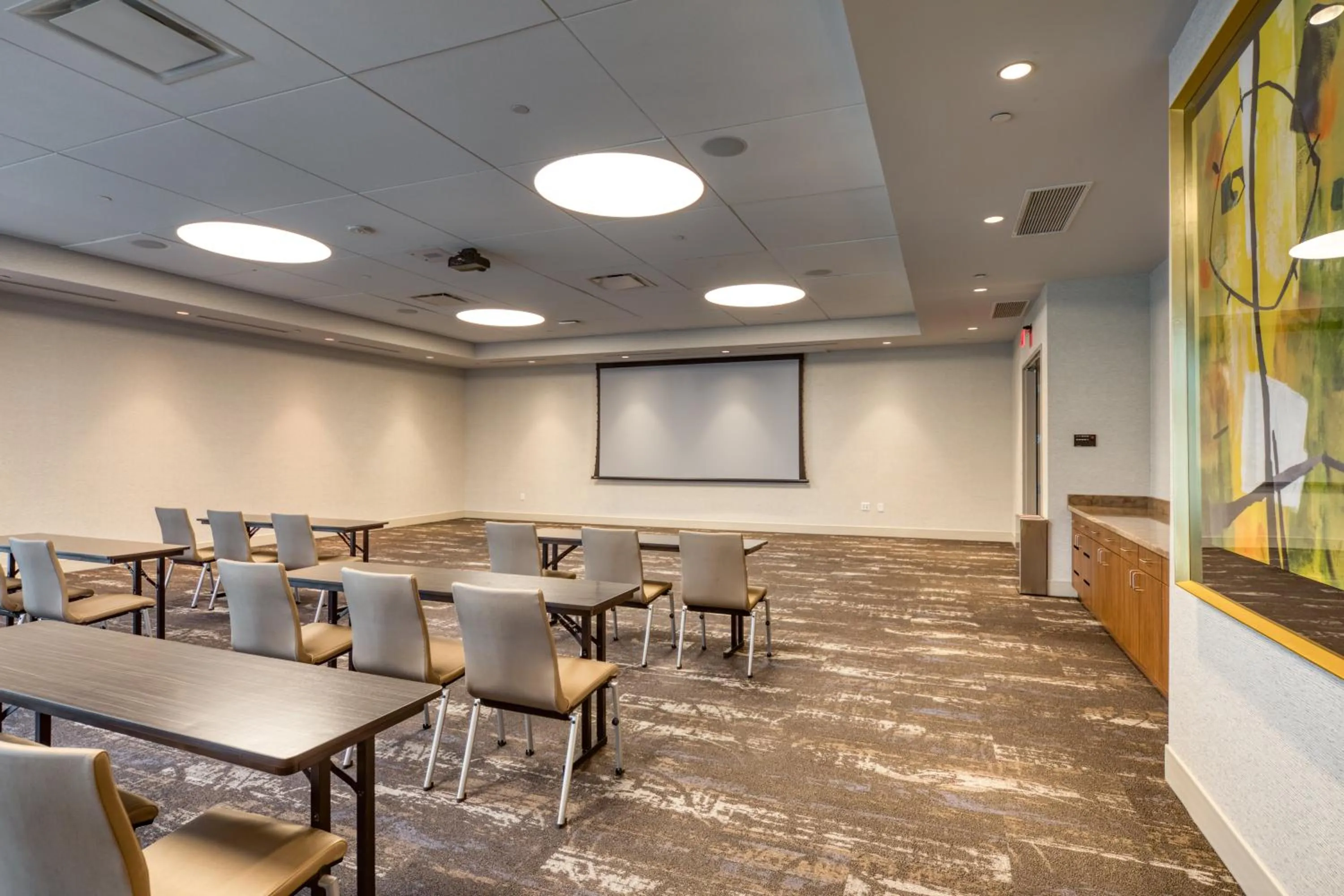 Meeting/conference room in Holiday Inn Express & Suites - Charlotte - South End by IHG