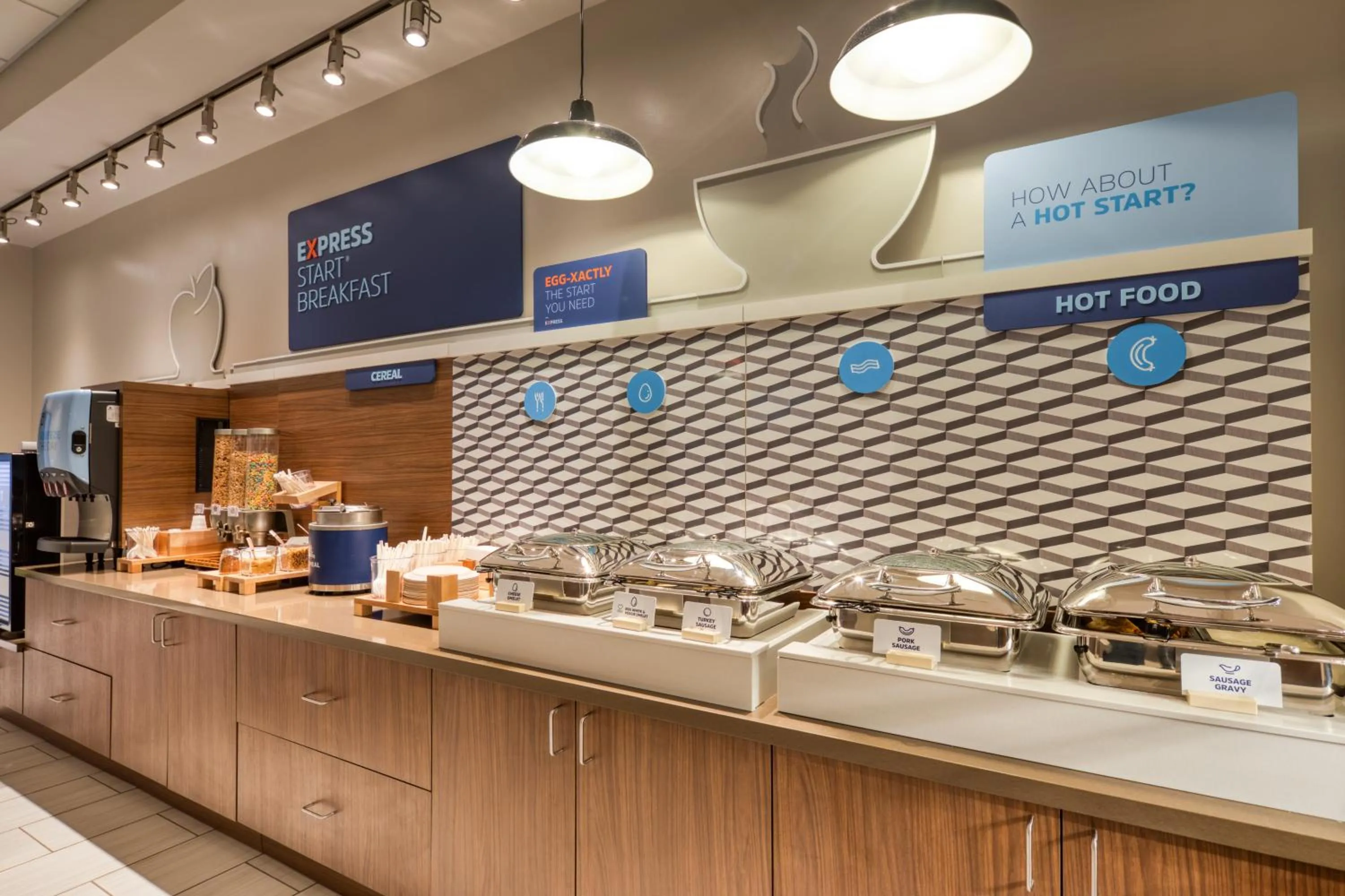 Breakfast in Holiday Inn Express & Suites - Charlotte - South End by IHG