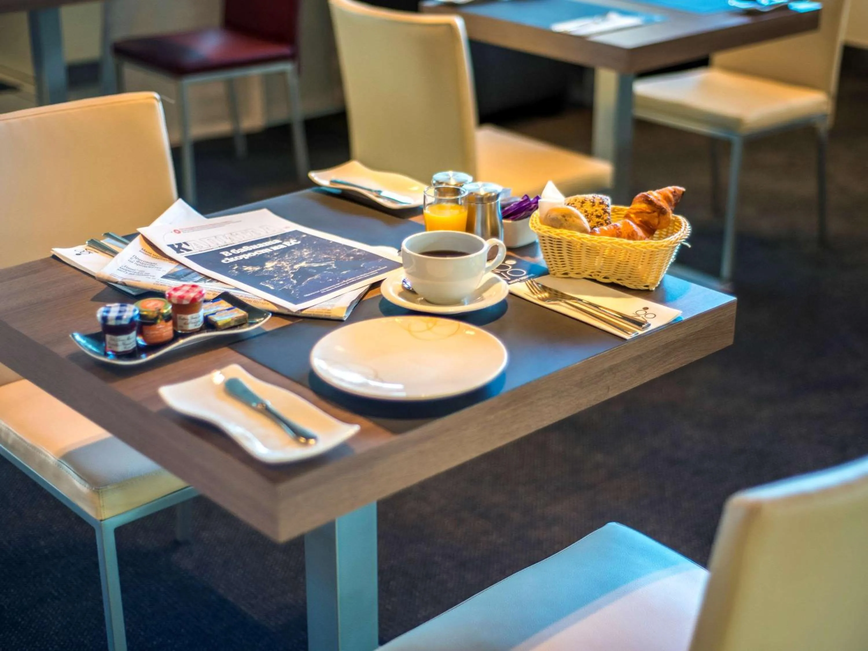 Restaurant/places to eat in Novotel Sofia