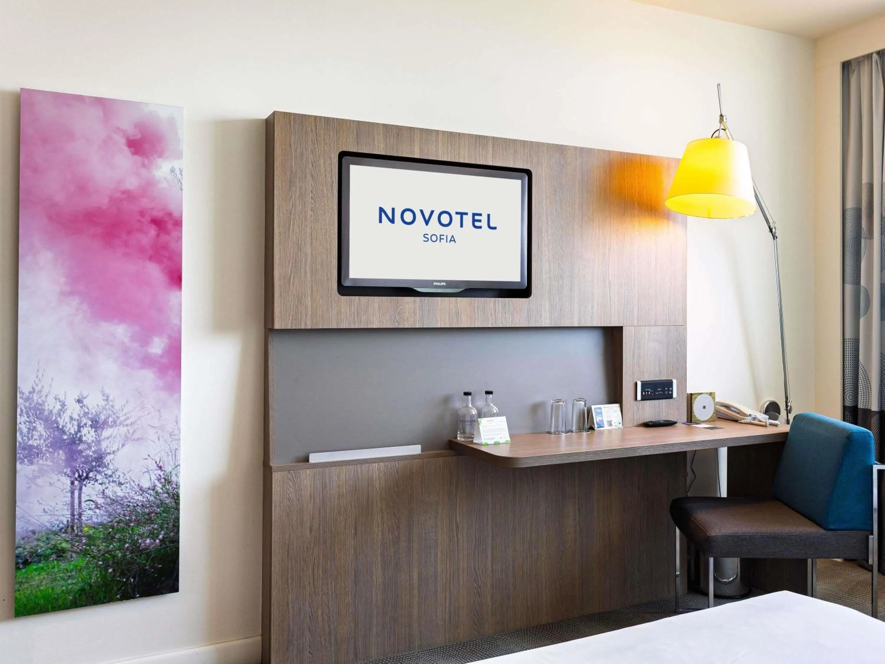 Bedroom, Bed in Novotel Sofia