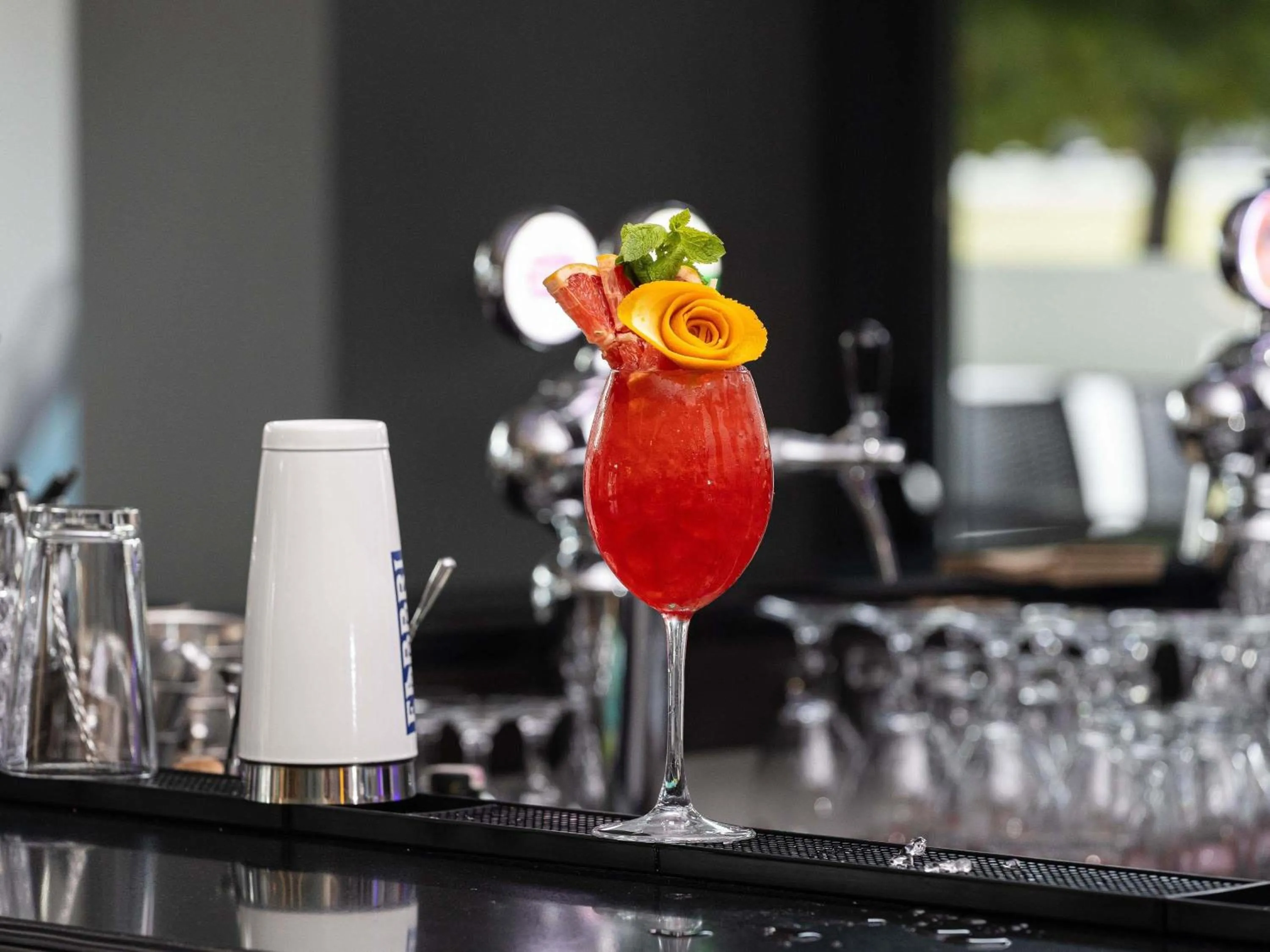 Lounge or bar in Novotel Sofia