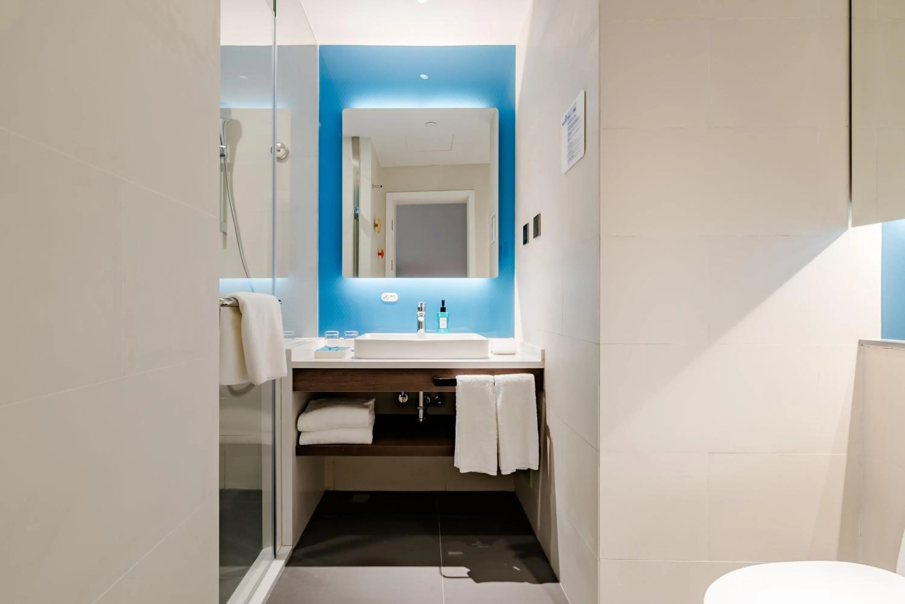 Photo of the whole room in Holiday Inn Express Taian City Center by IHG