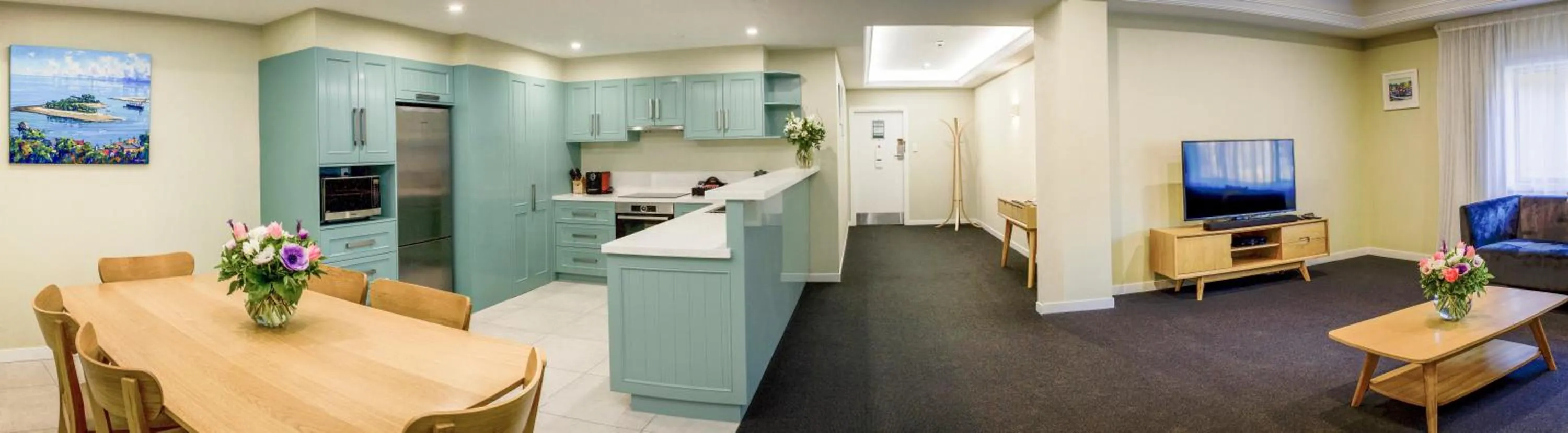 TV and multimedia in Rutherford Hotel Nelson - A Heritage Hotel