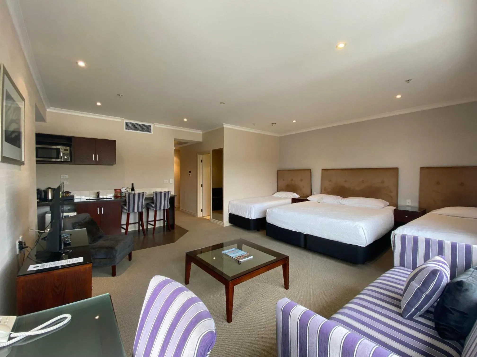 Bedroom, Bed in Rutherford Hotel Nelson - A Heritage Hotel