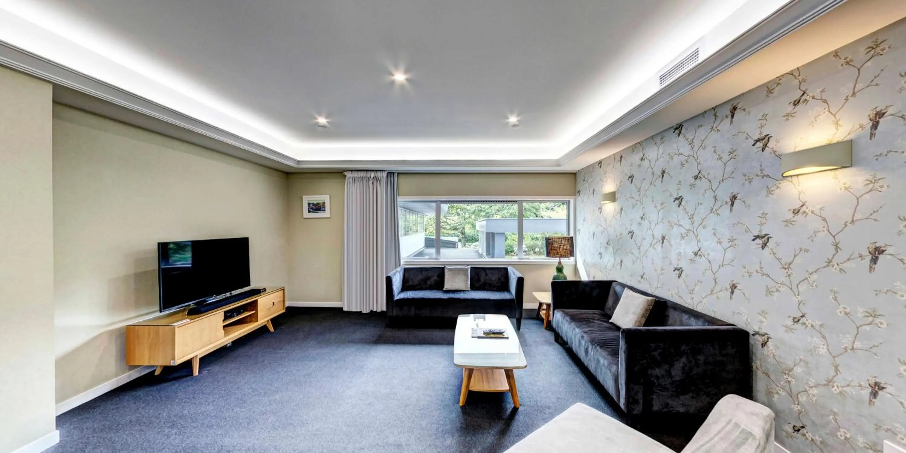 TV and multimedia in Rutherford Hotel Nelson - A Heritage Hotel