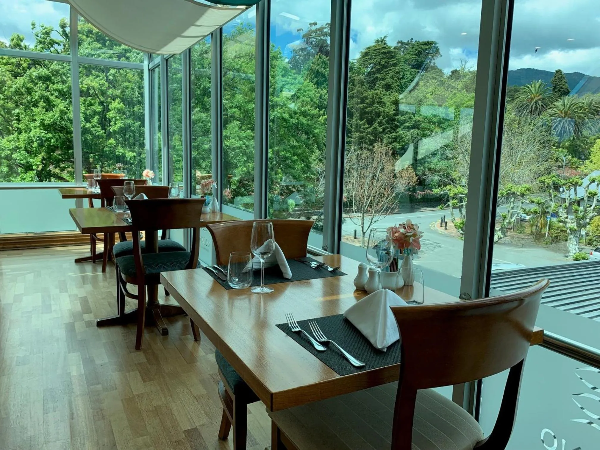 Restaurant/places to eat in Rutherford Hotel Nelson - A Heritage Hotel