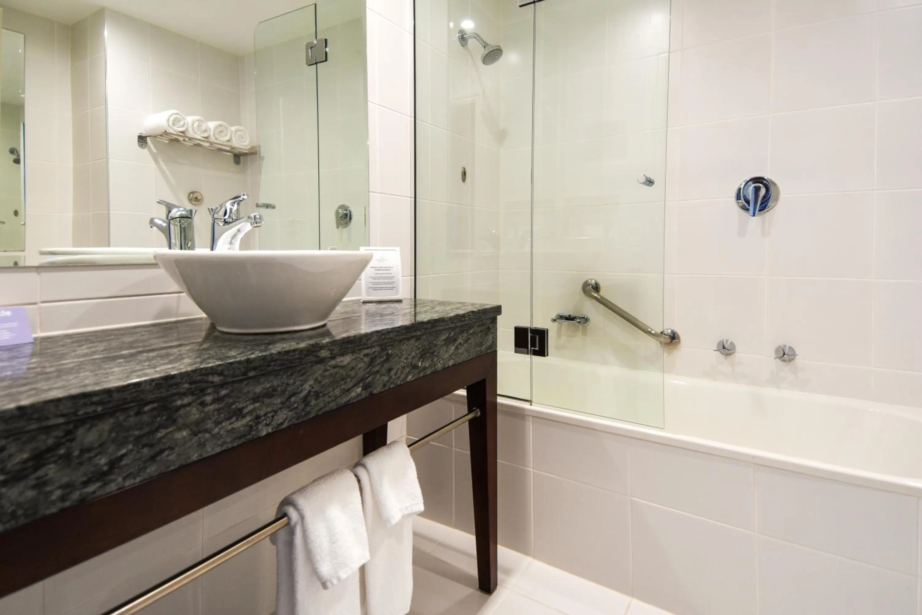 Shower in Rutherford Hotel Nelson - A Heritage Hotel