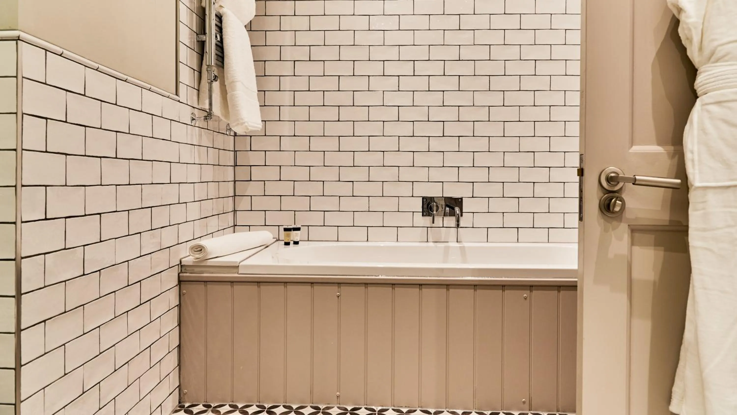 Bathroom in The Wellington Arms - Basingstoke-Reading