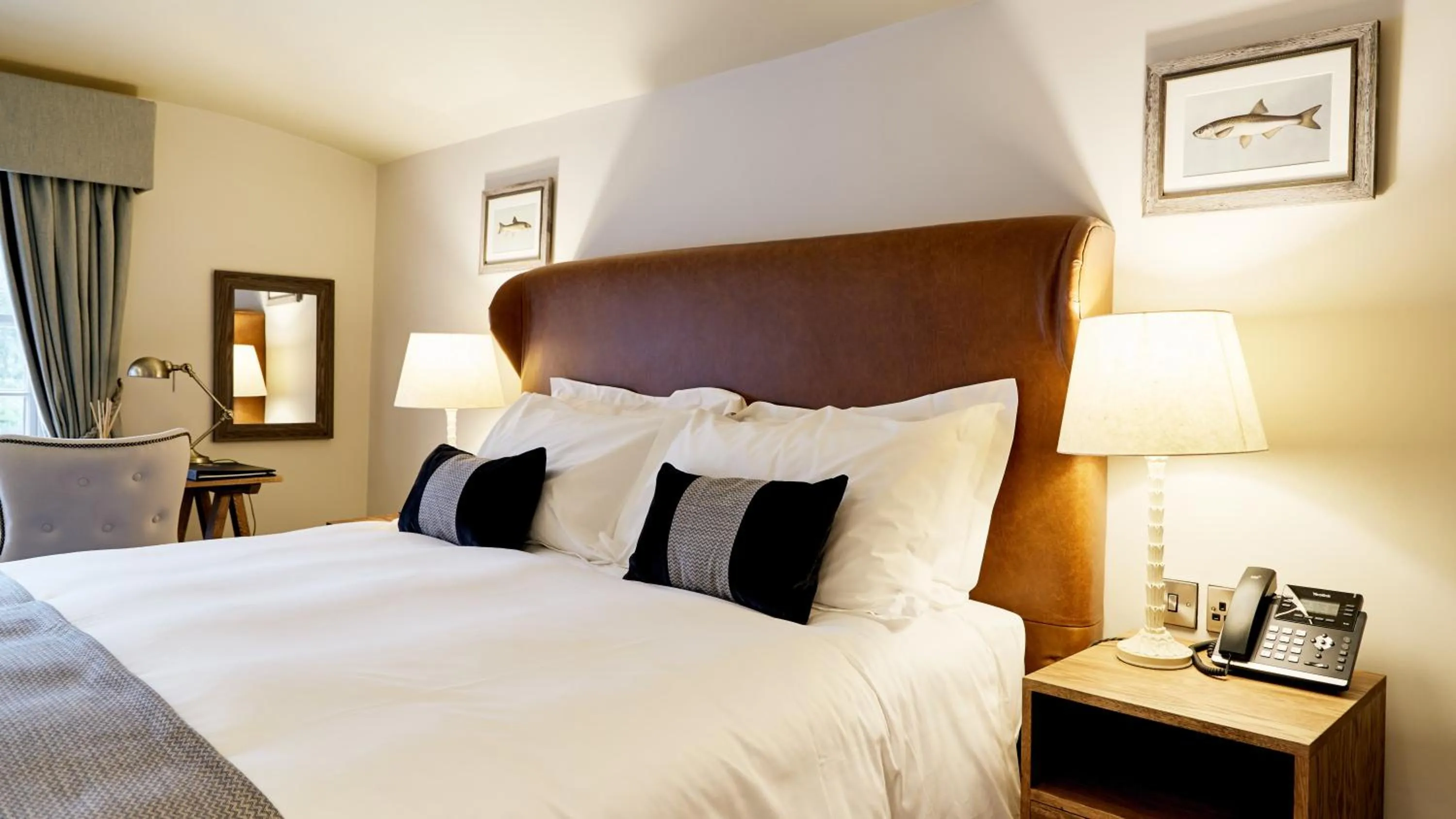 Bed in The Wellington Arms - Basingstoke-Reading