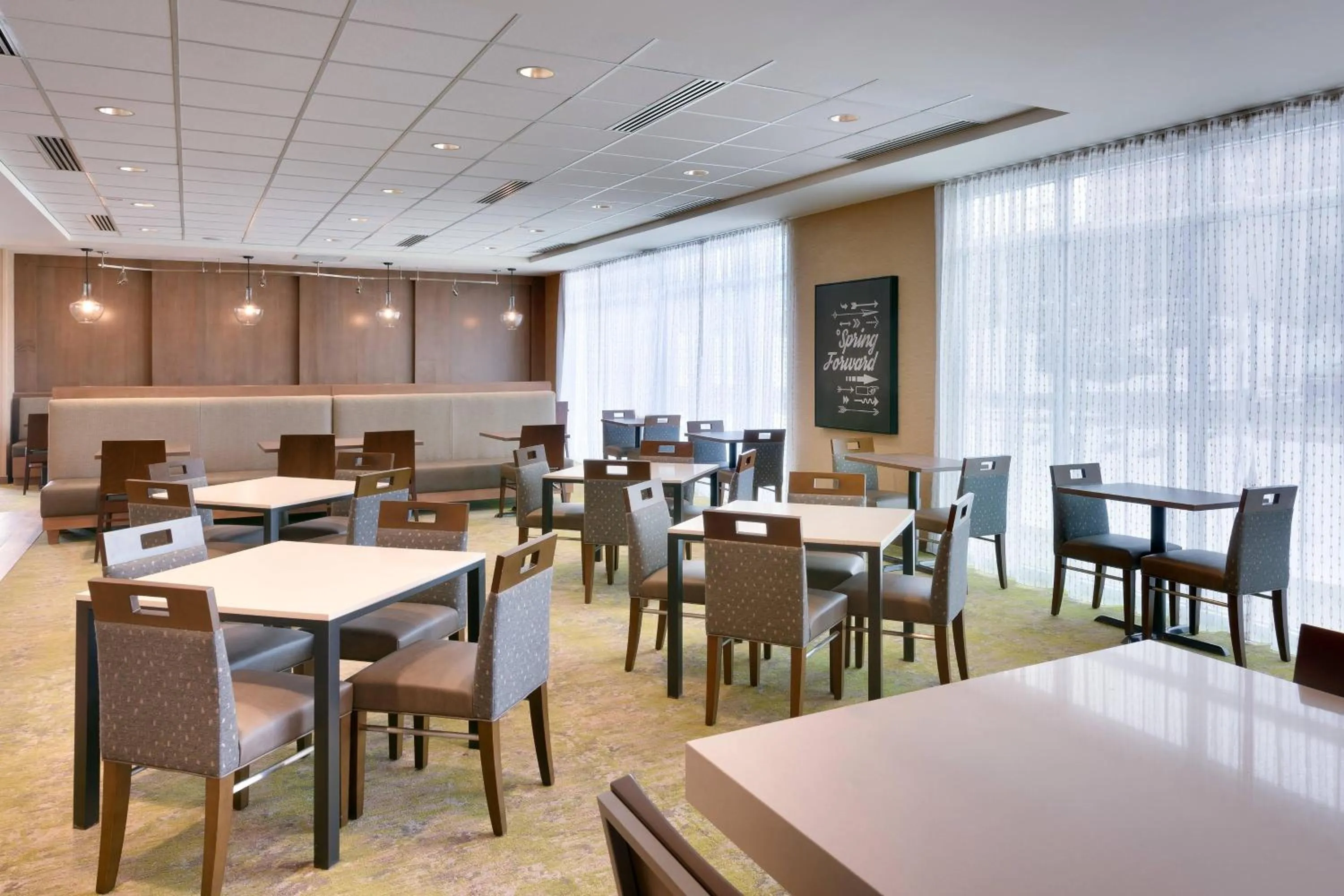 Breakfast in Fairfield Inn & Suites by Marriott Denver West/Federal Center