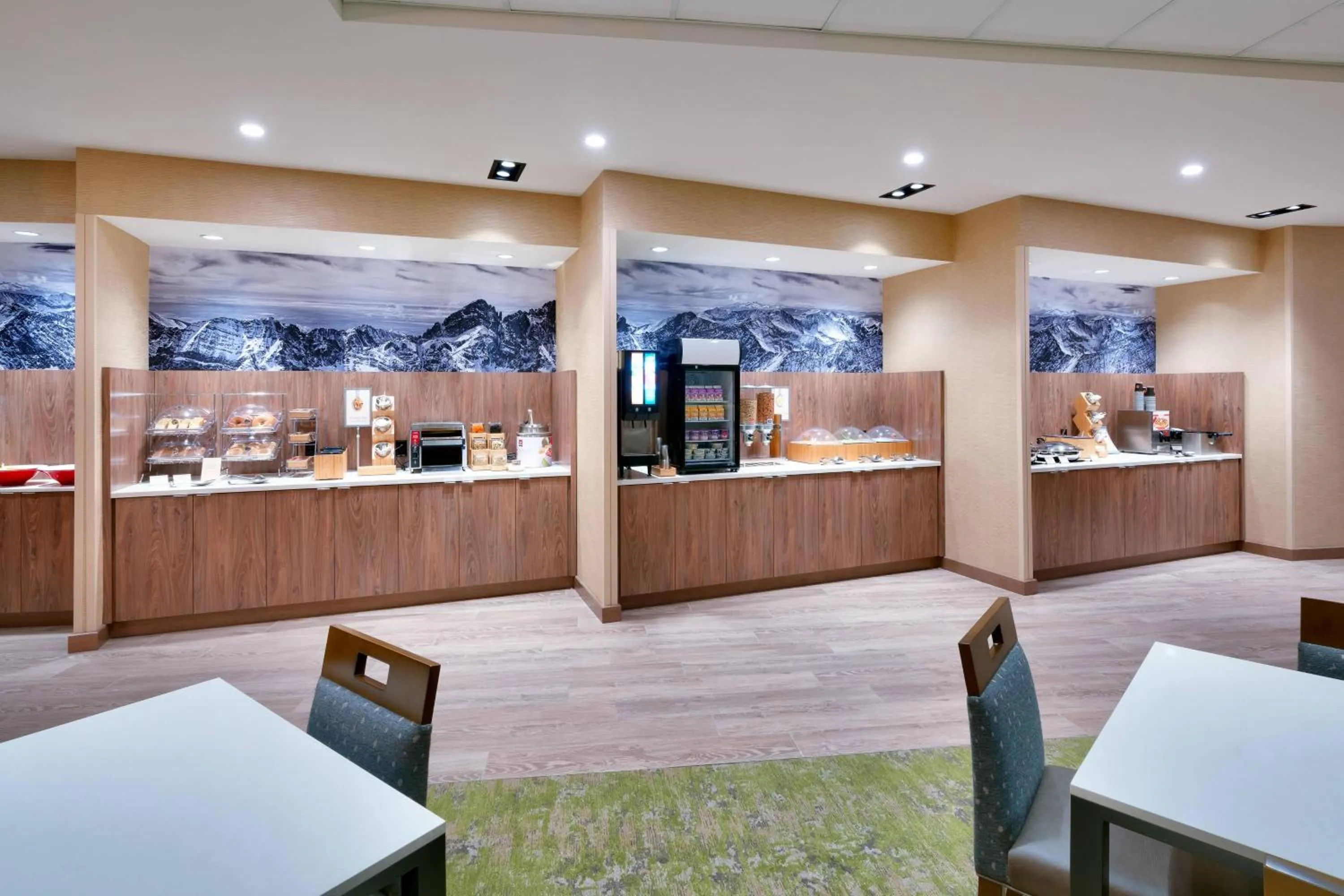 Breakfast in Fairfield Inn & Suites by Marriott Denver West/Federal Center