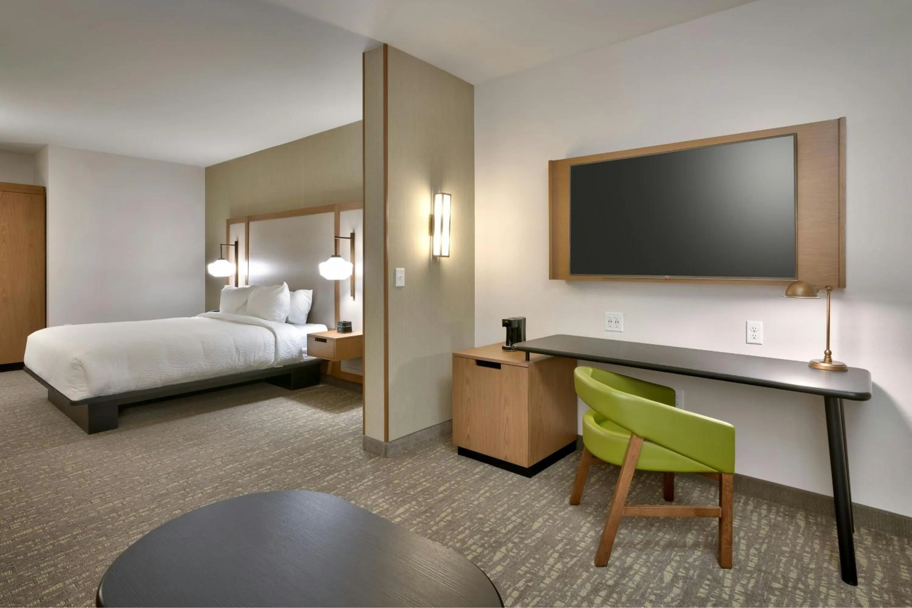 Bedroom, Bed in Fairfield Inn & Suites by Marriott Denver West/Federal Center