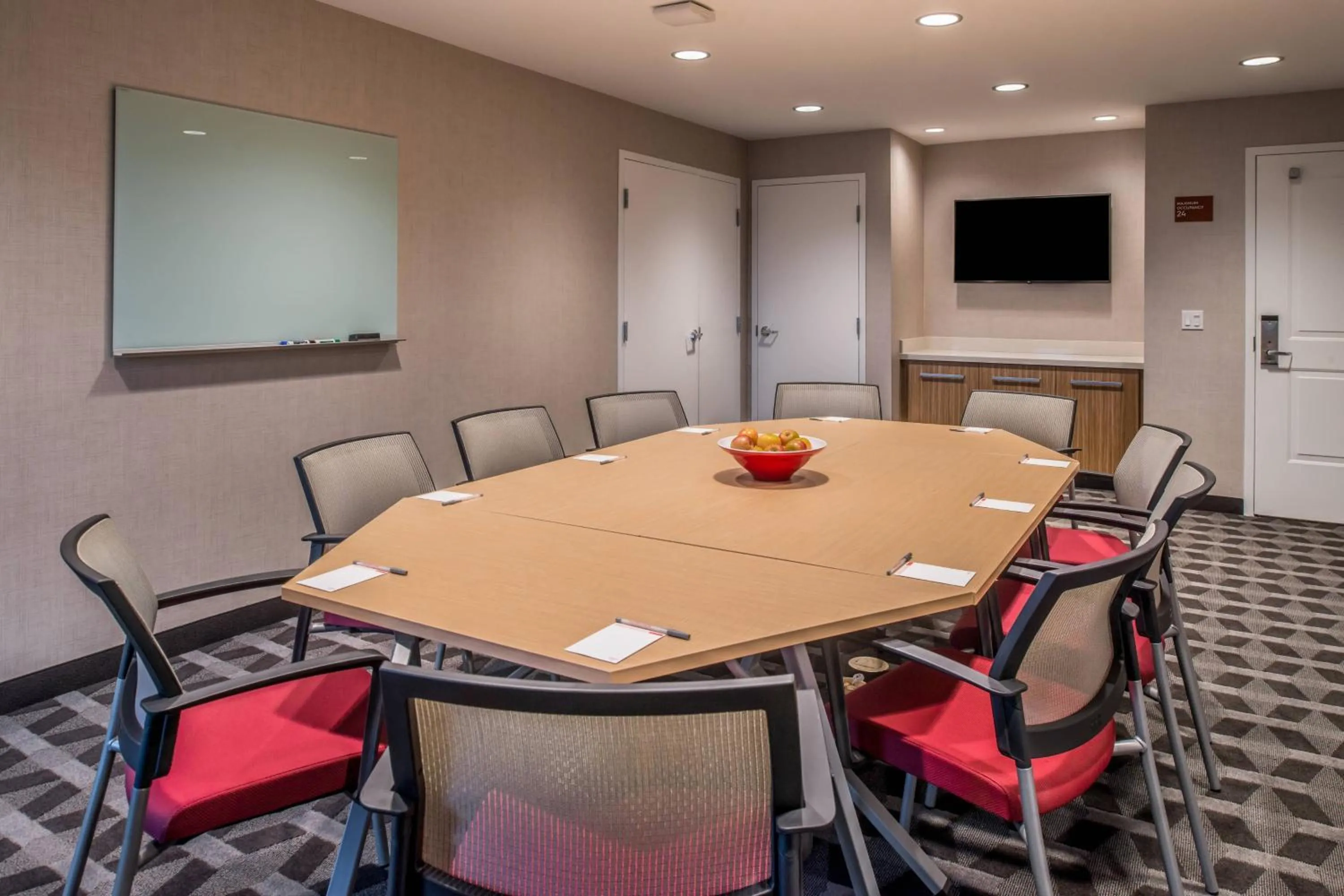 Meeting/conference room in TownePlace Suites by Marriott Merced