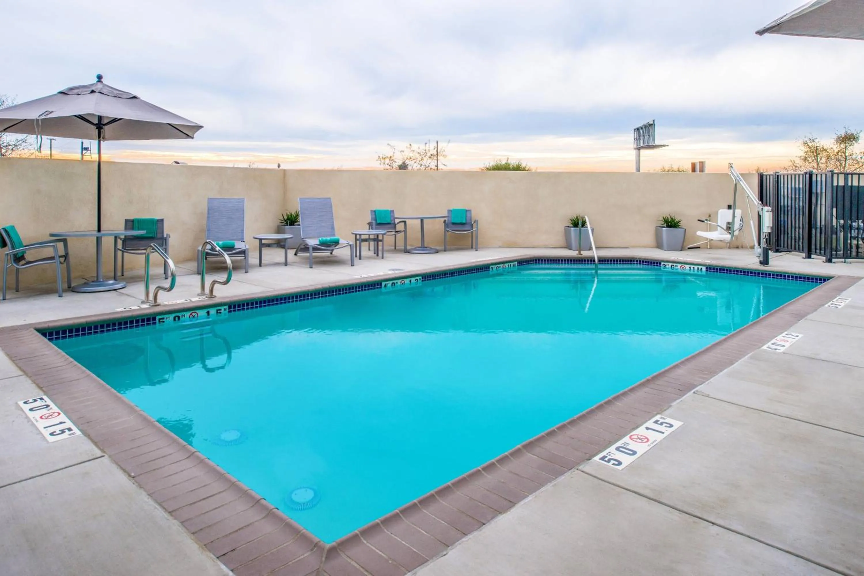 Swimming pool in TownePlace Suites by Marriott Merced