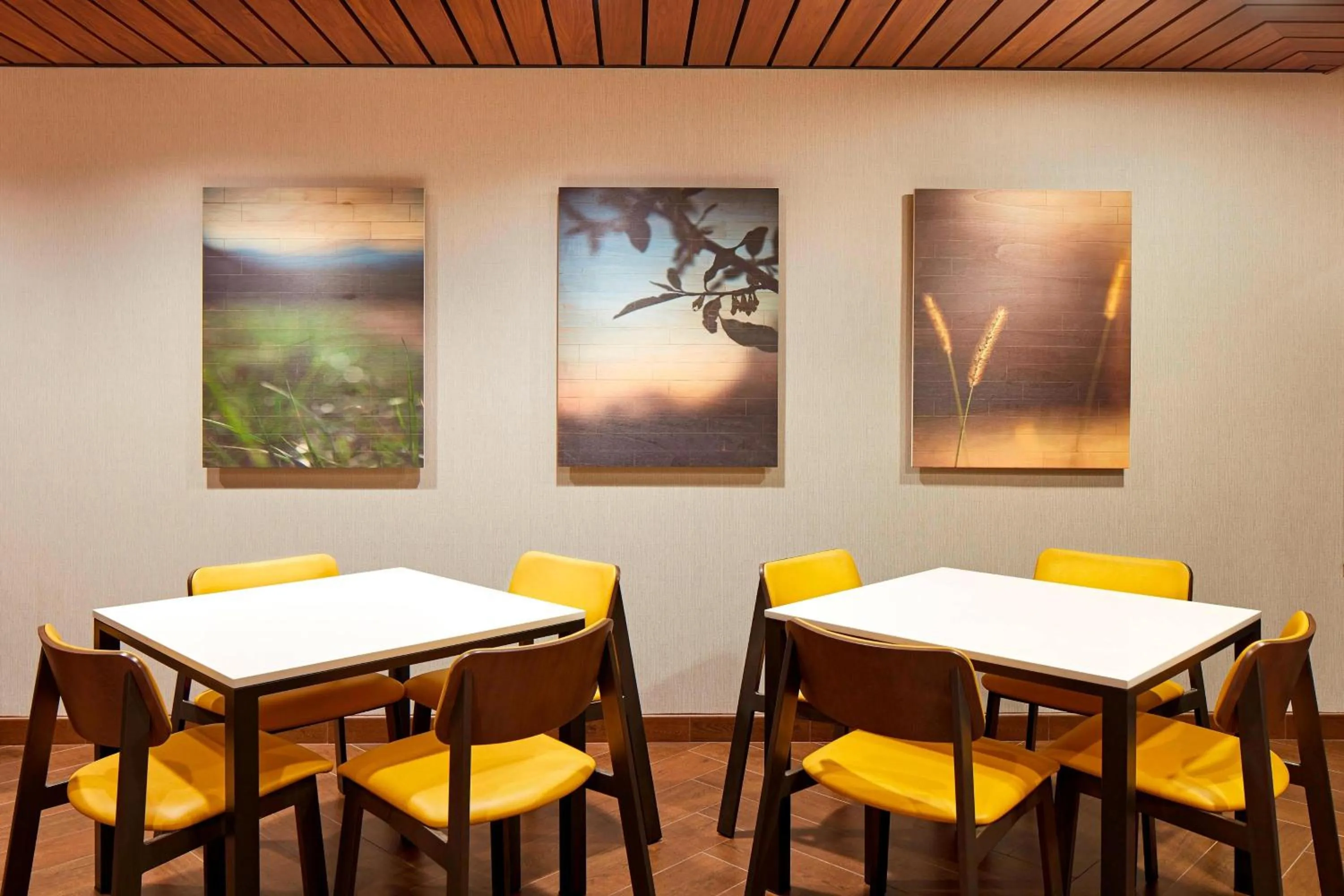 Breakfast in Fairfield by Marriott Inn & Suites Indio Coachella Valley