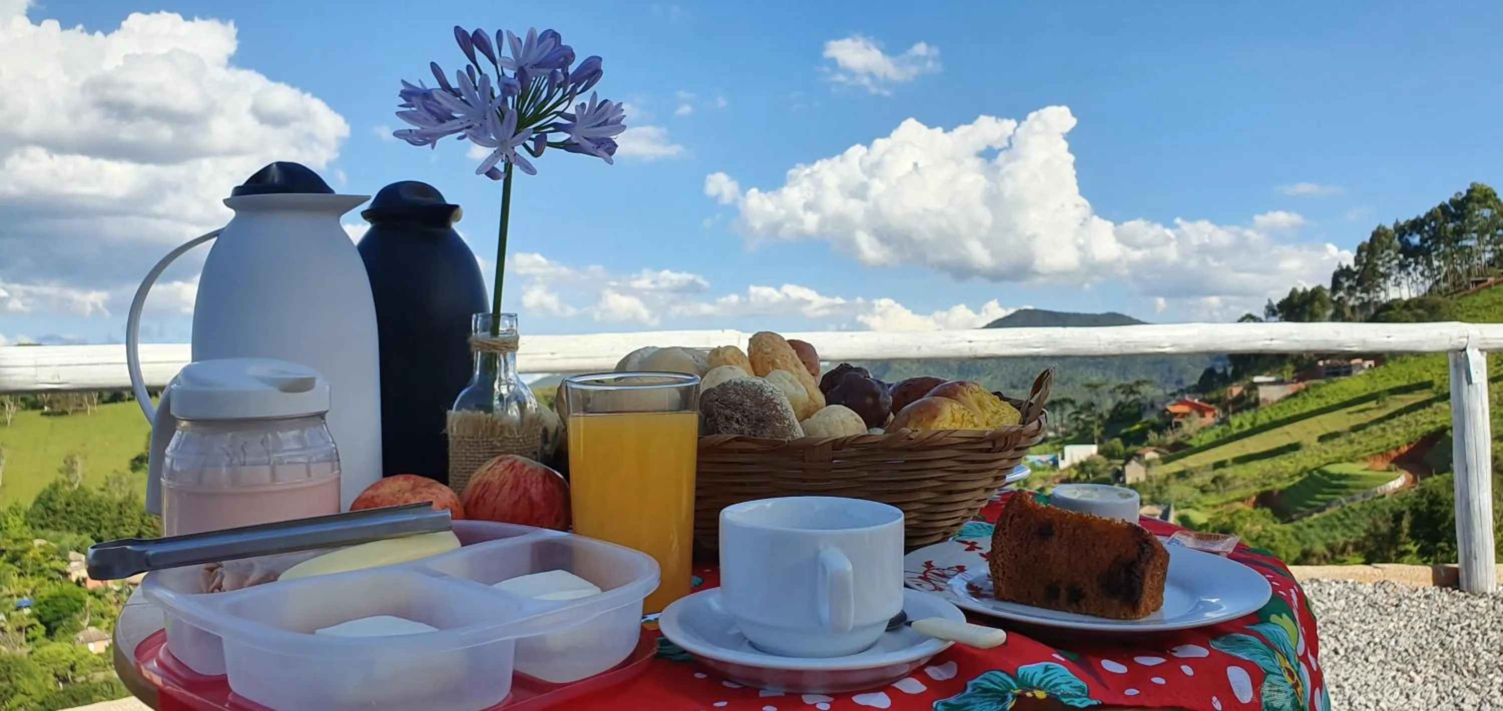 Breakfast in Pousada Chalés São Francisco