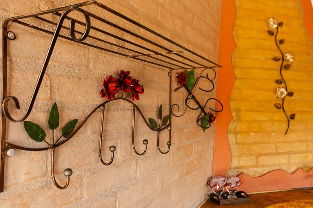 Decorative detail in Pousada Chalés São Francisco